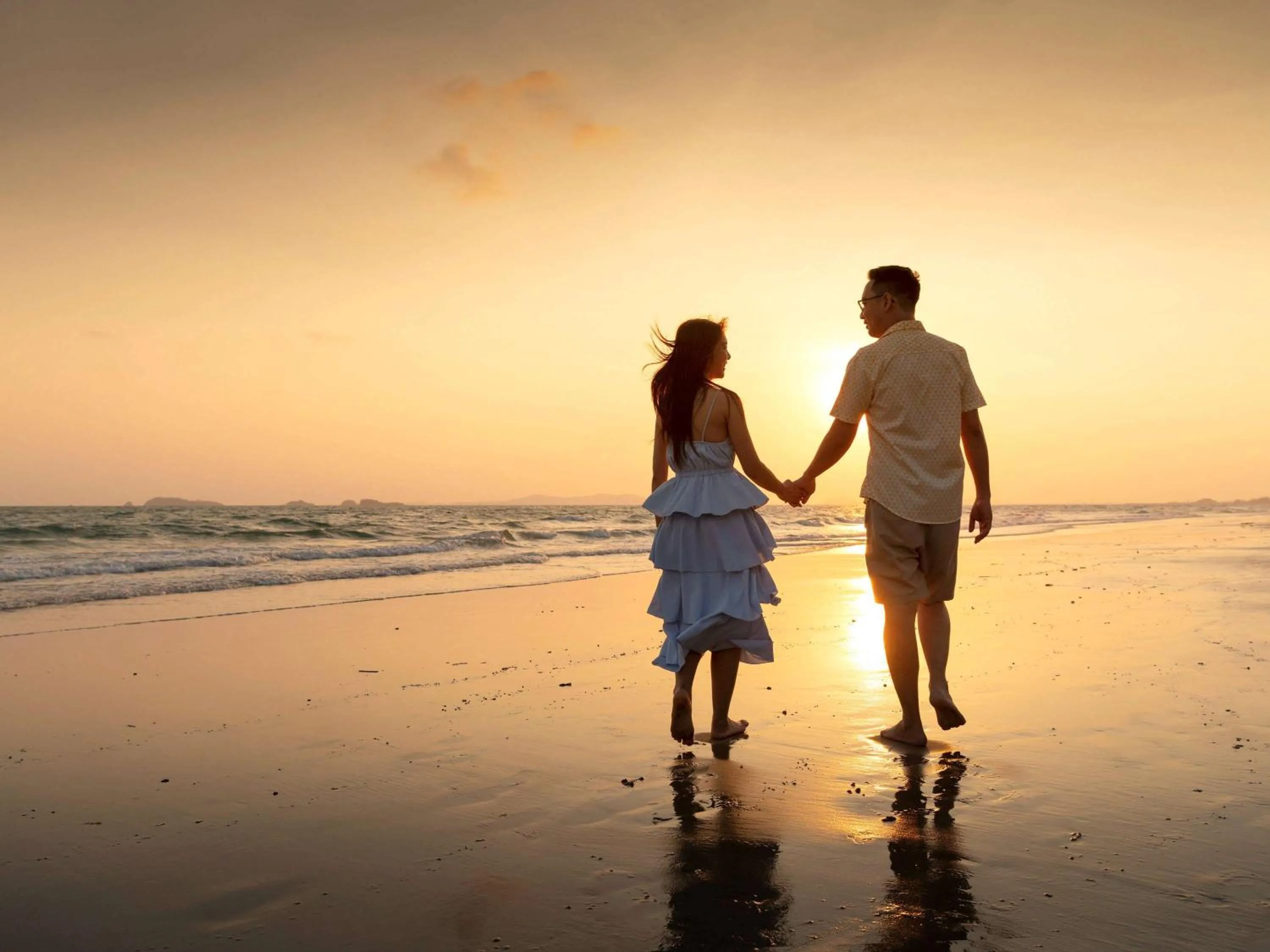 Lounge or bar in Novotel Rayong Rim Pae Resort