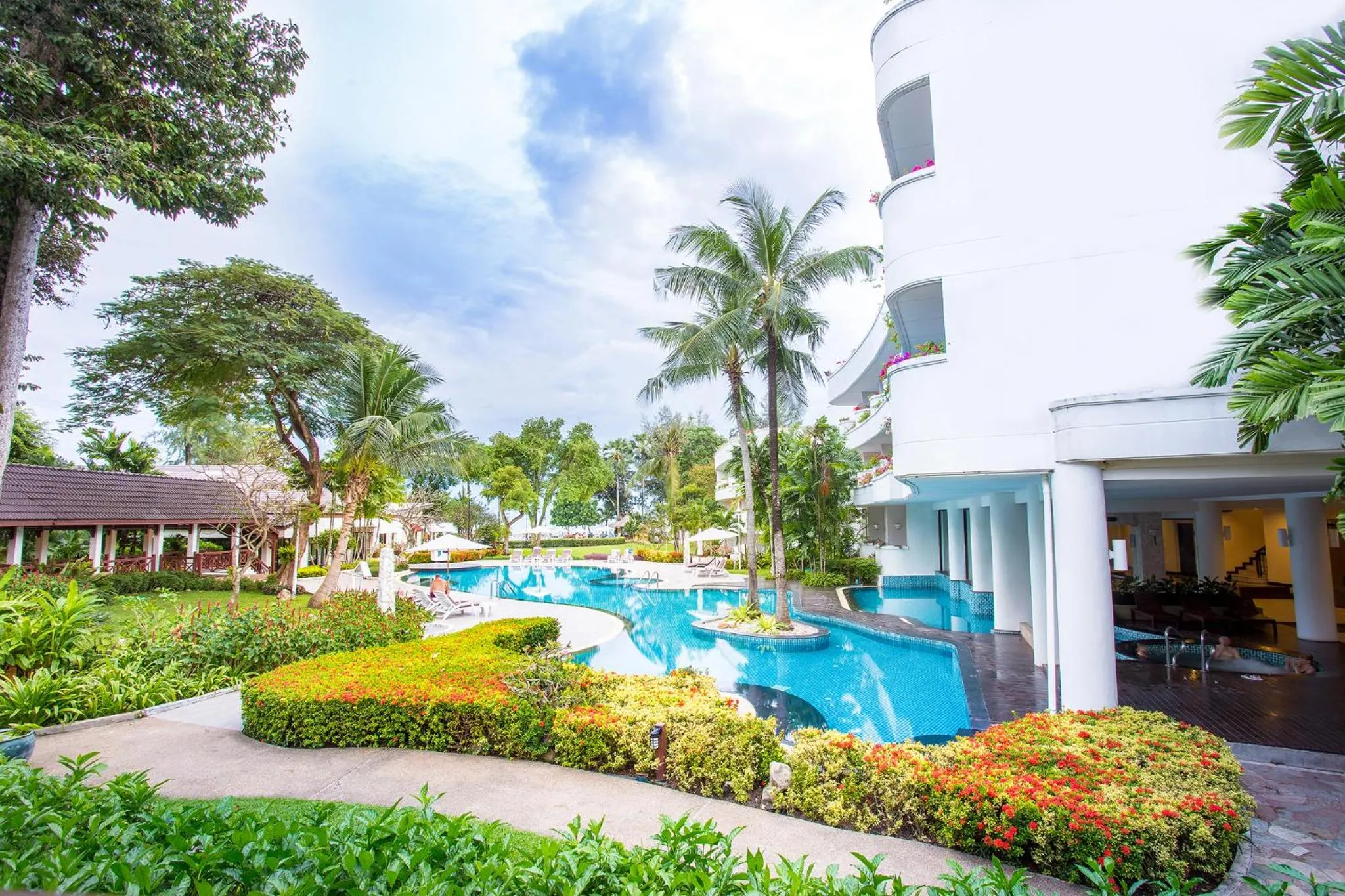 Garden in Novotel Rayong Rim Pae Resort