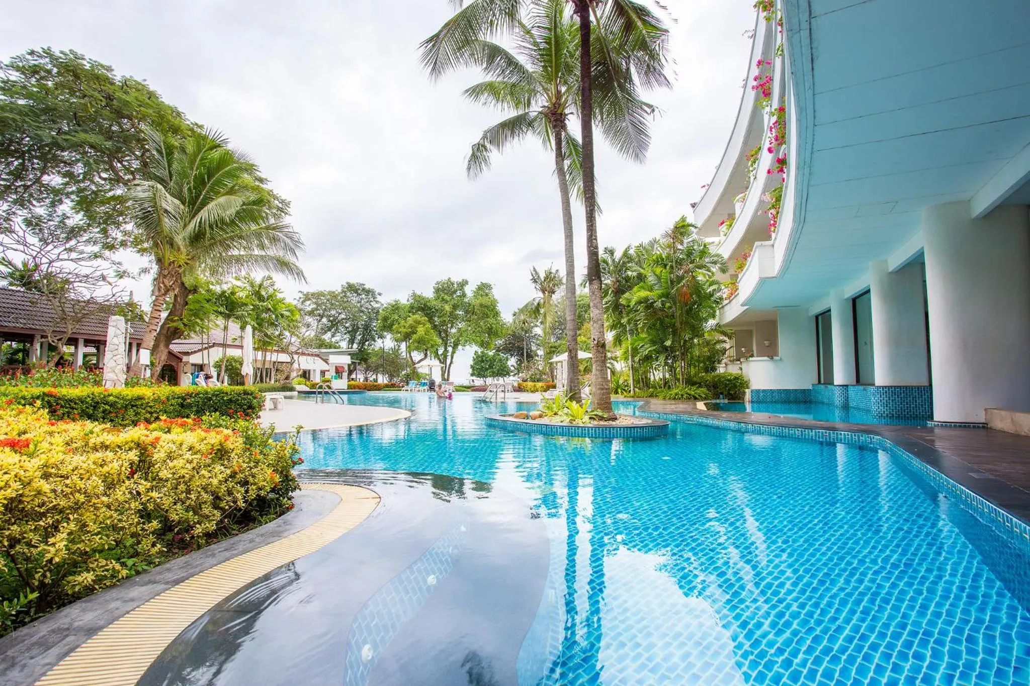 Swimming pool in Novotel Rayong Rim Pae Resort