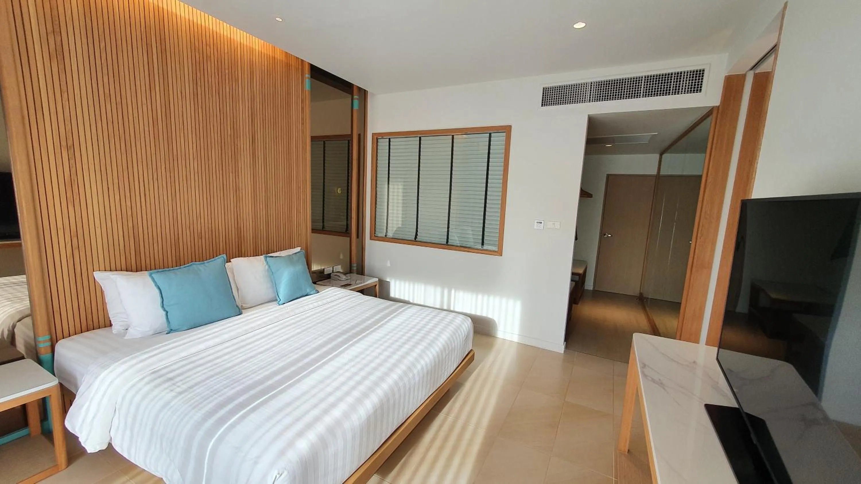 Bedroom, Bed in Novotel Rayong Rim Pae Resort