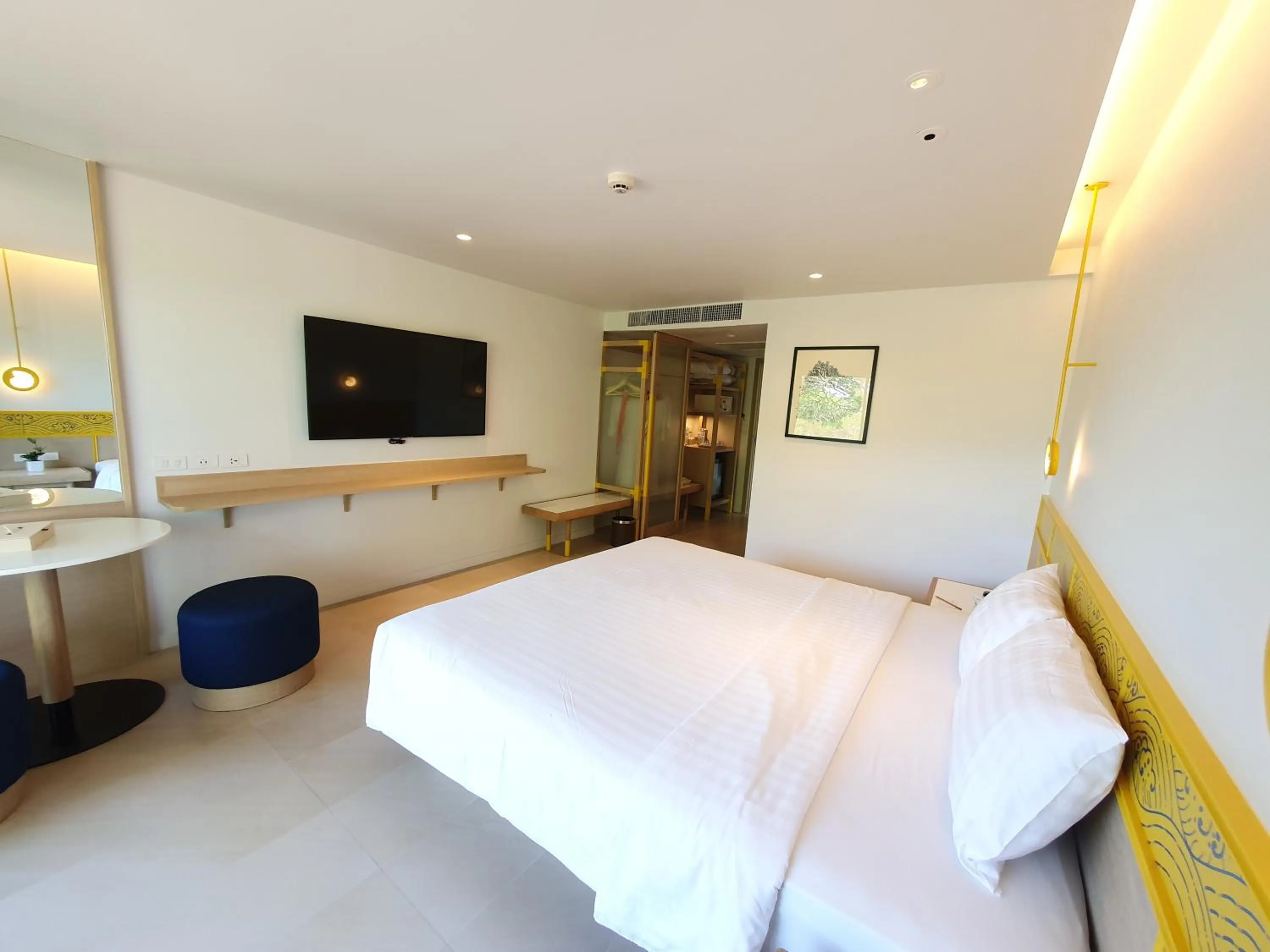 Photo of the whole room, Bed in Novotel Rayong Rim Pae Resort