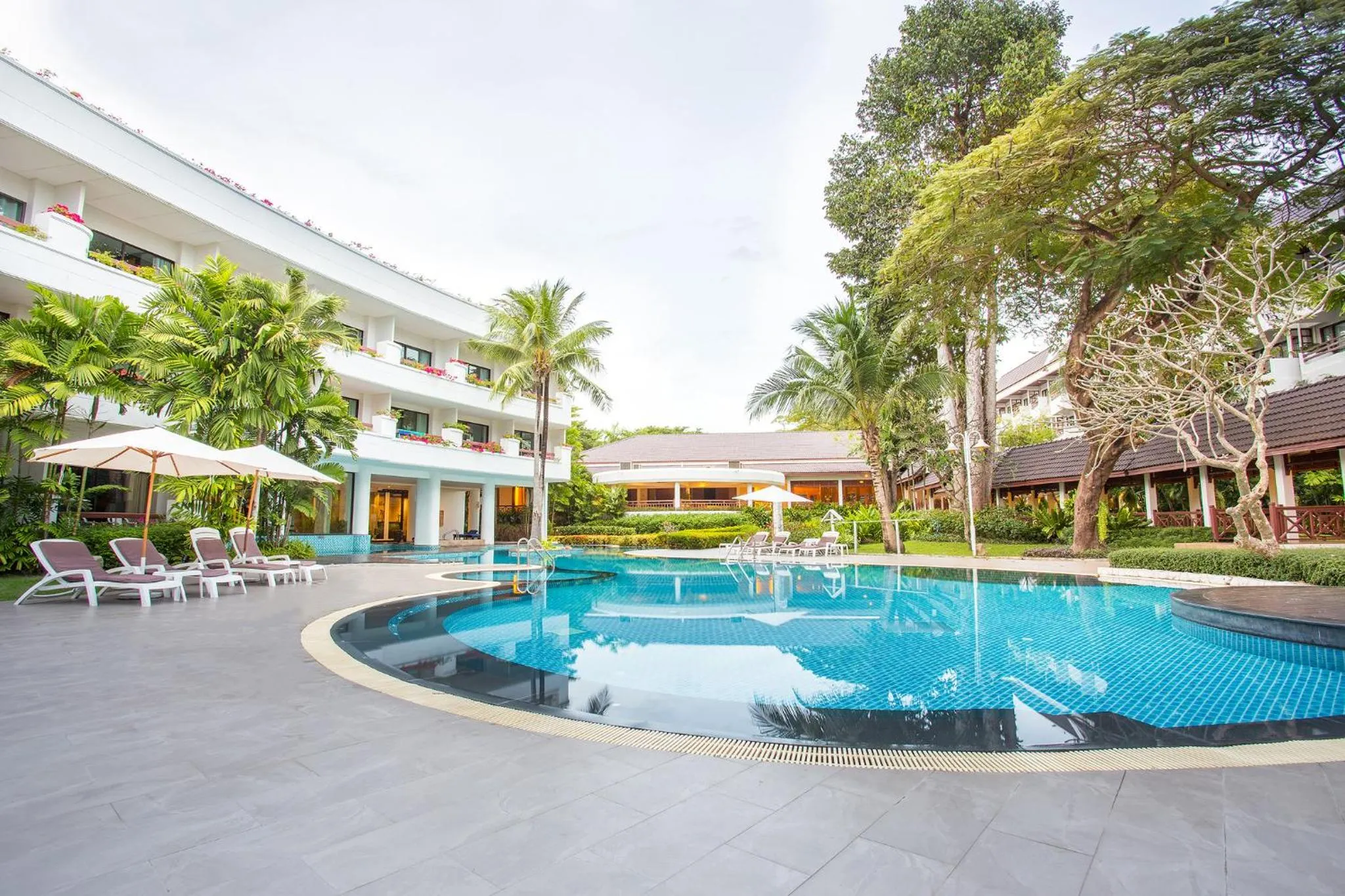 Swimming pool in Novotel Rayong Rim Pae Resort