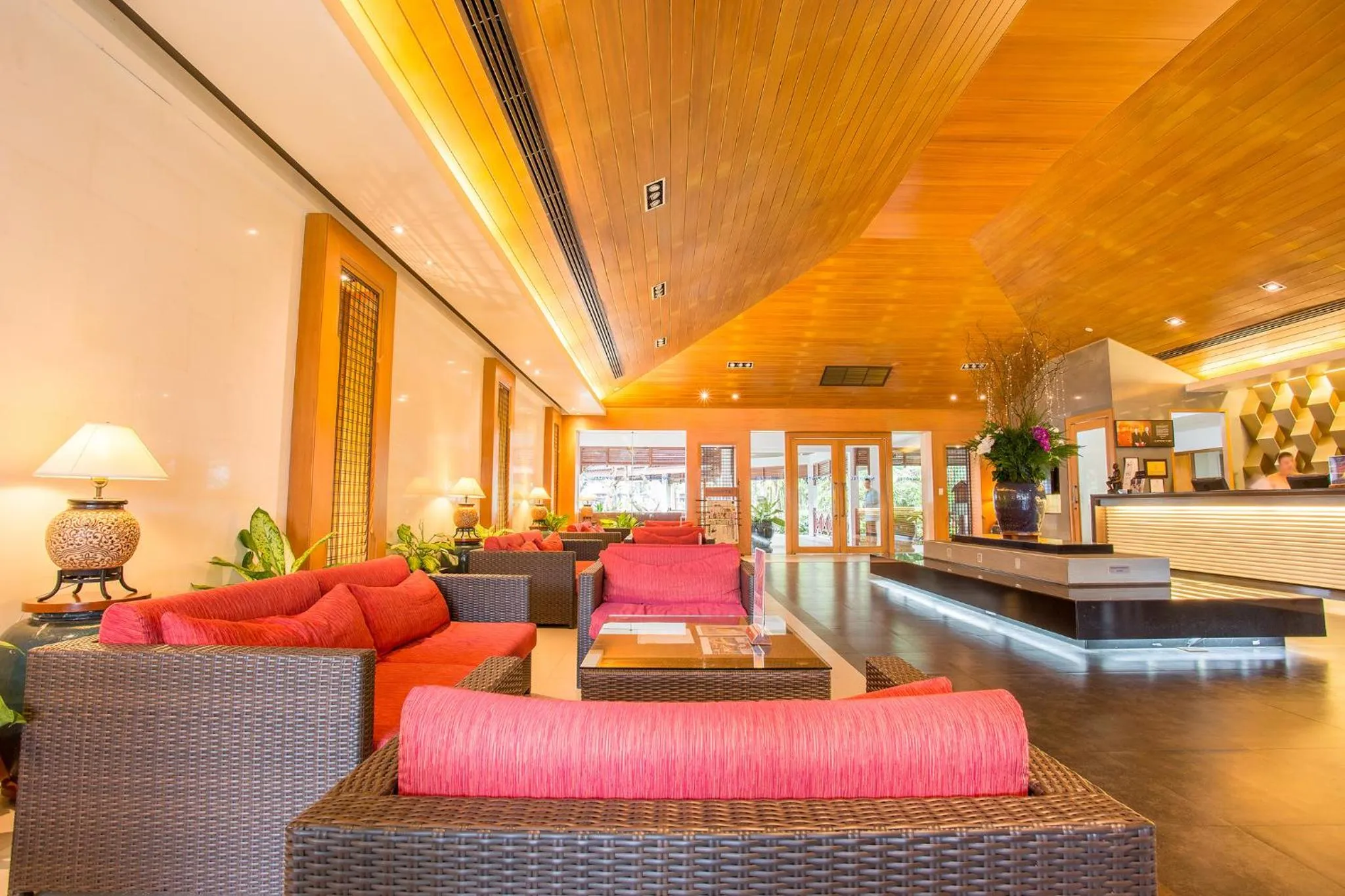 Lobby or reception in Novotel Rayong Rim Pae Resort