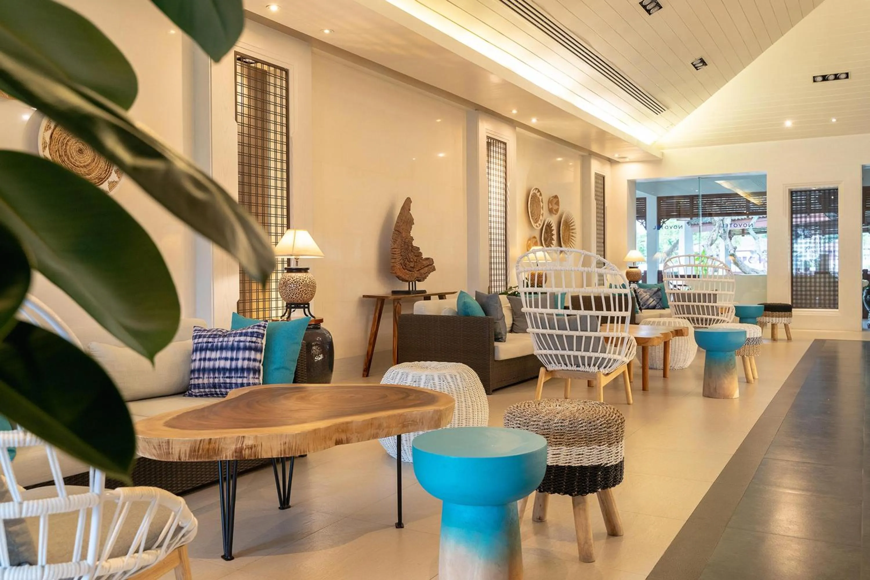 Lobby or reception in Novotel Rayong Rim Pae Resort