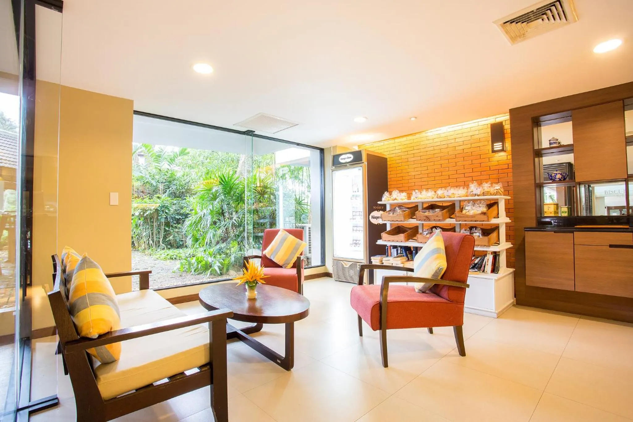 Food and drinks in Novotel Rayong Rim Pae Resort