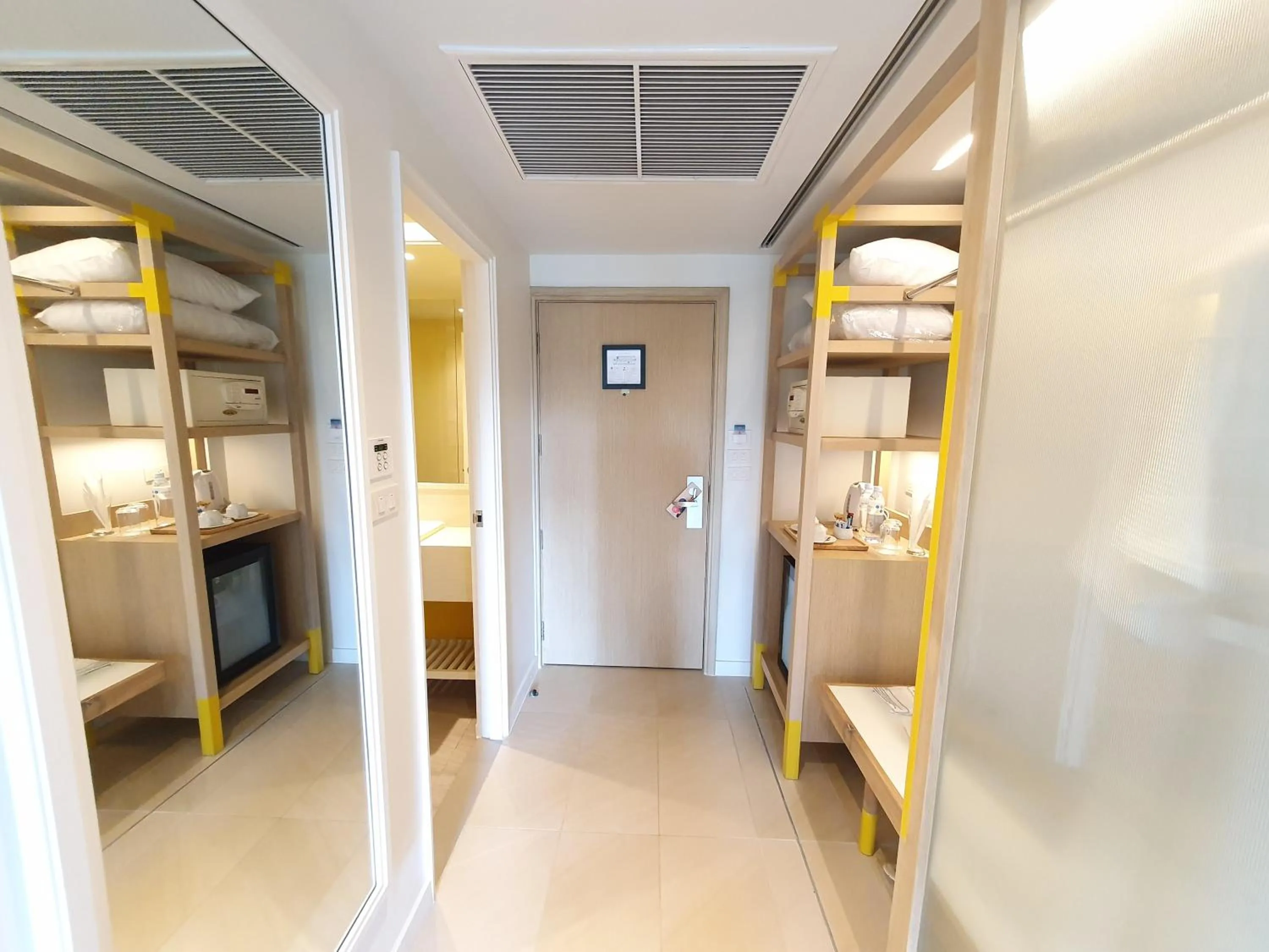 wardrobe, Bed in Novotel Rayong Rim Pae Resort