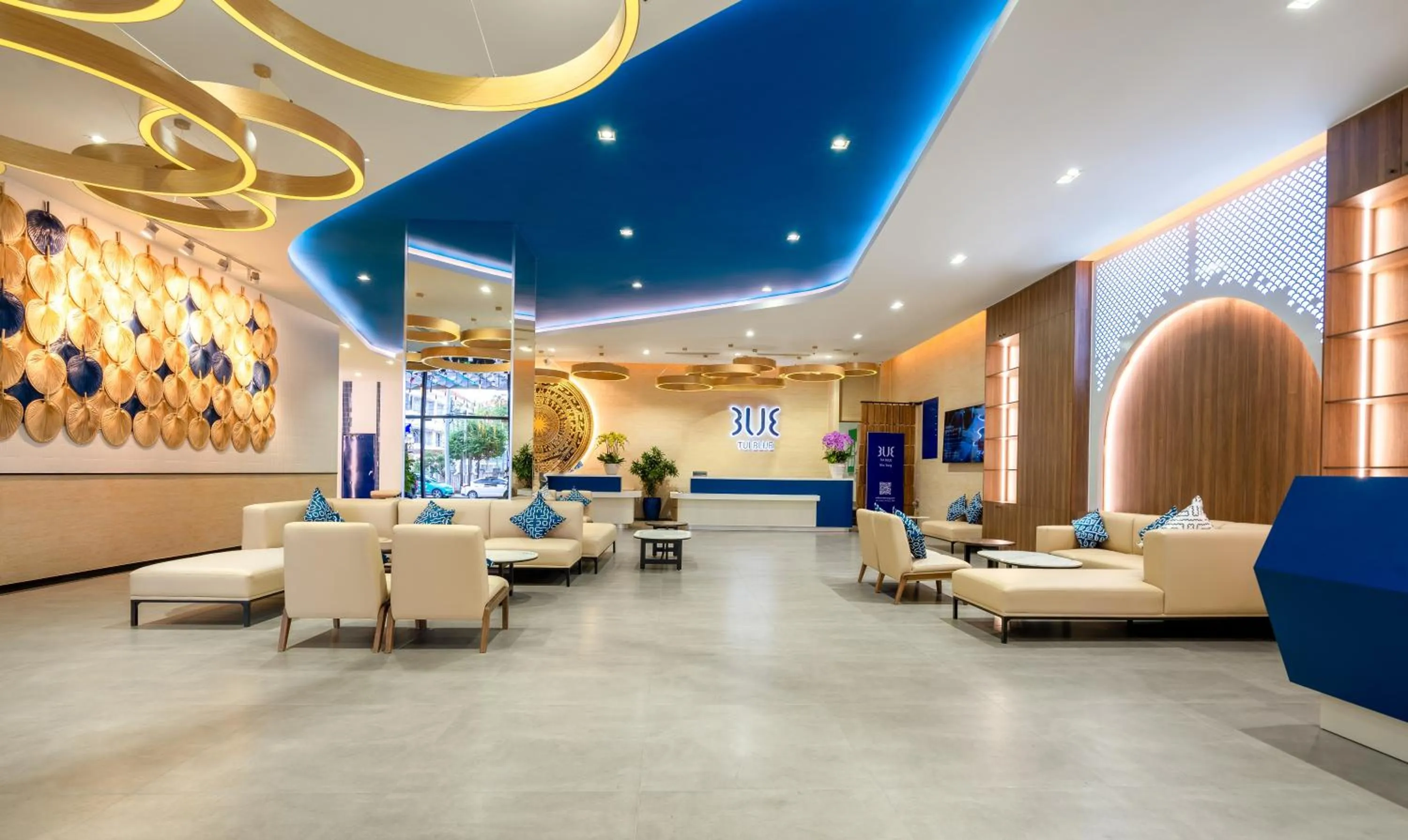 Lobby or reception in TUI BLUE Nha Trang