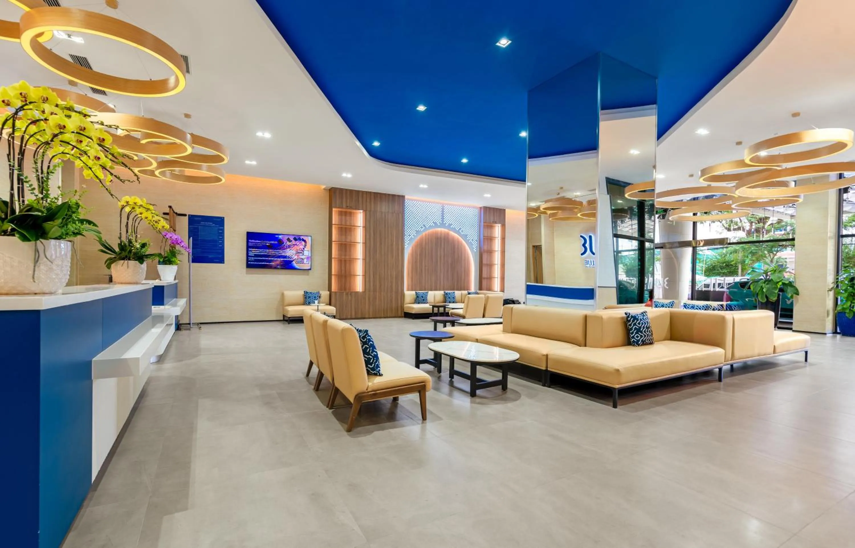 Lobby or reception in TUI BLUE Nha Trang