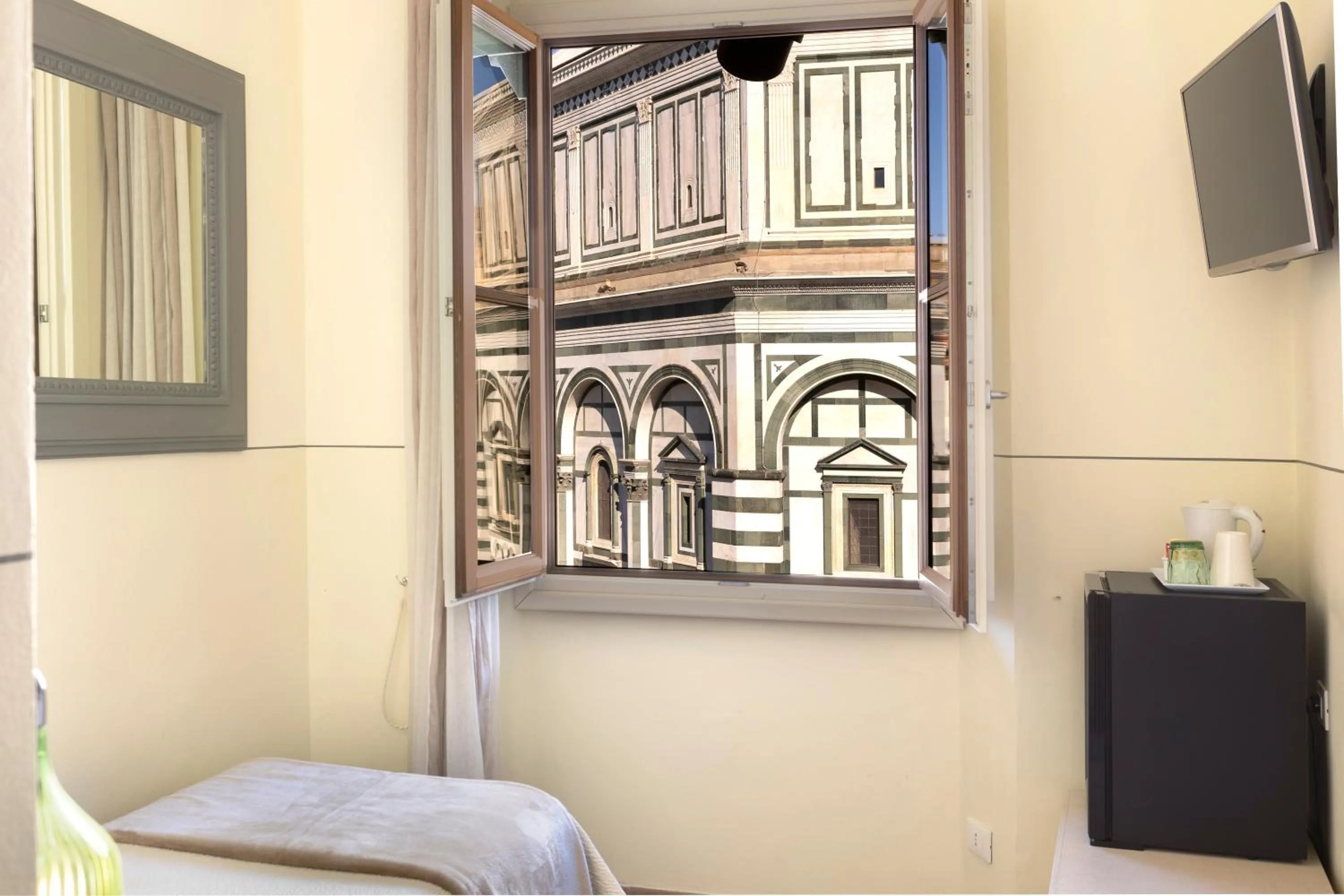 Nearby landmark in B&B Soggiorno Battistero