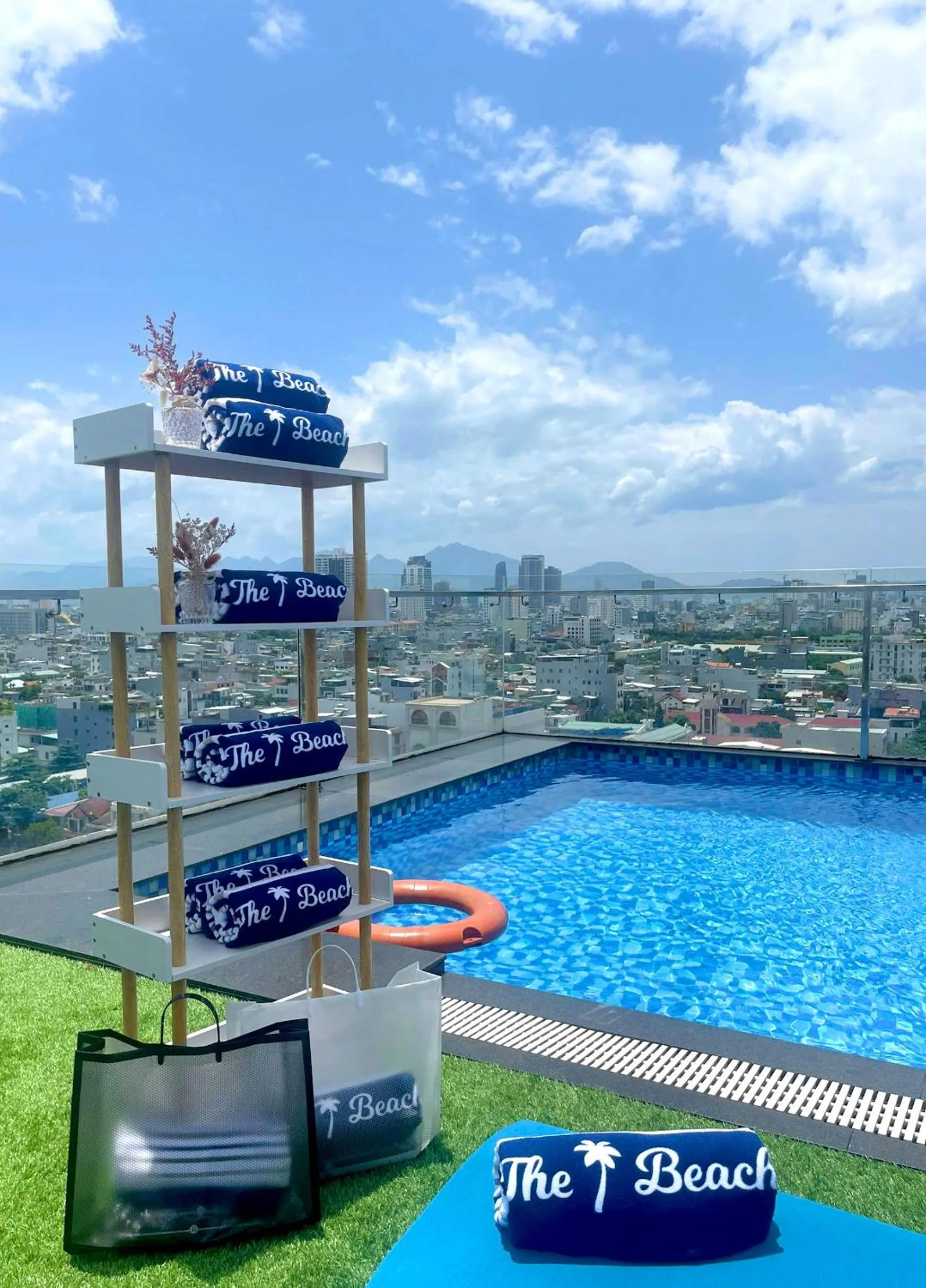 Swimming pool in Ritzy Boutique Hotel Da Nang Beach