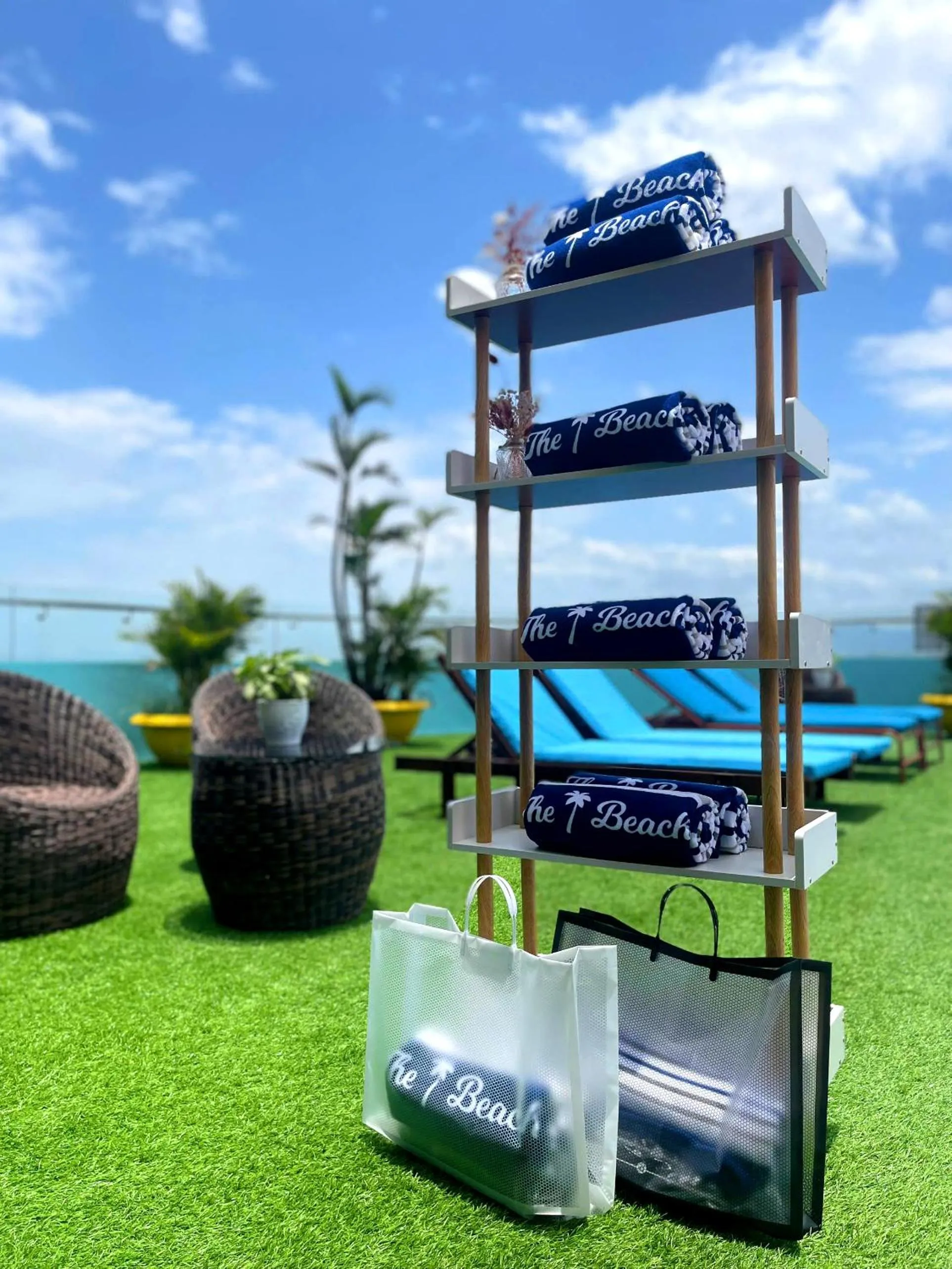 Swimming pool in Ritzy Boutique Hotel Da Nang Beach