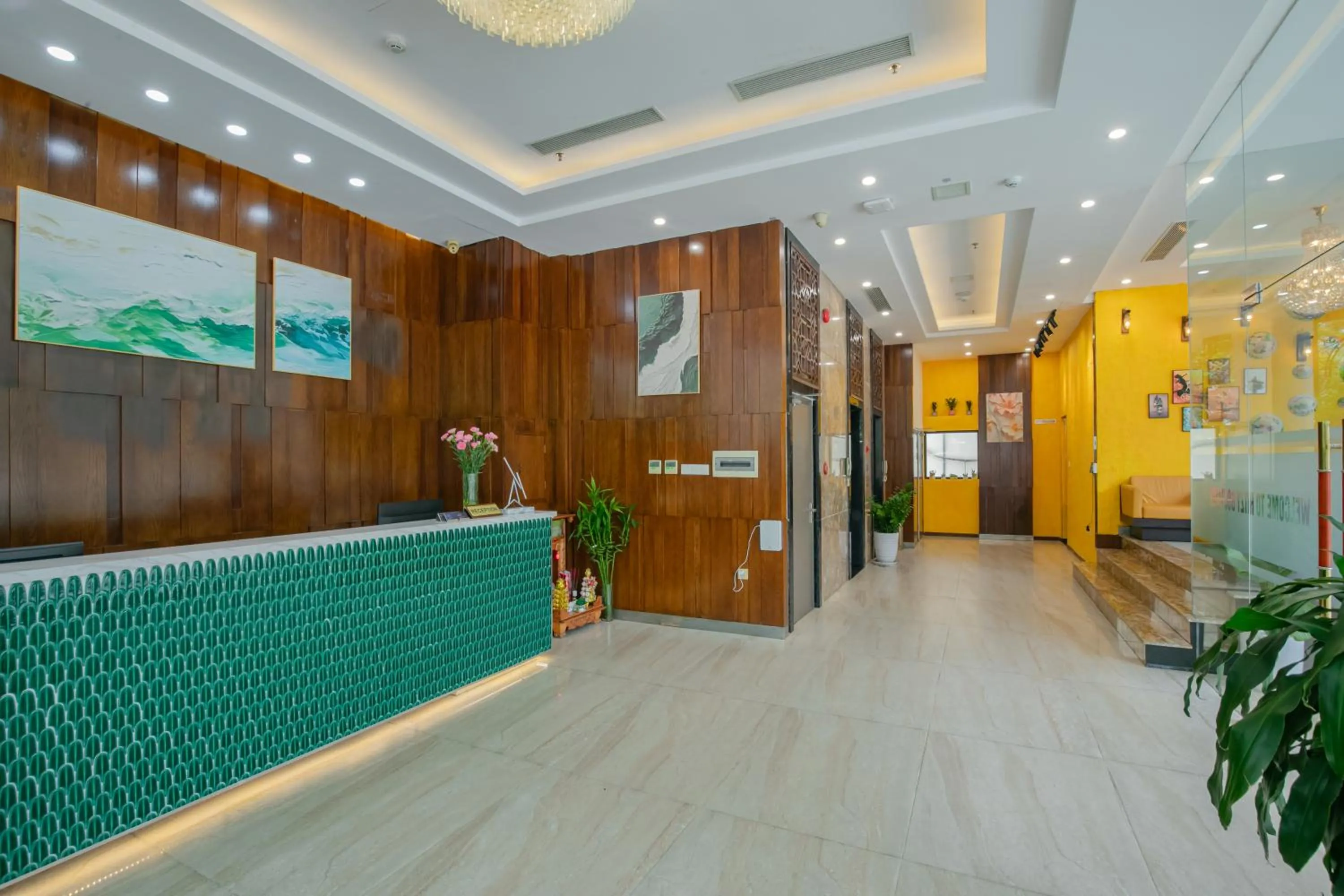 Communal lounge/ TV room in Ritzy Boutique Hotel Da Nang Beach