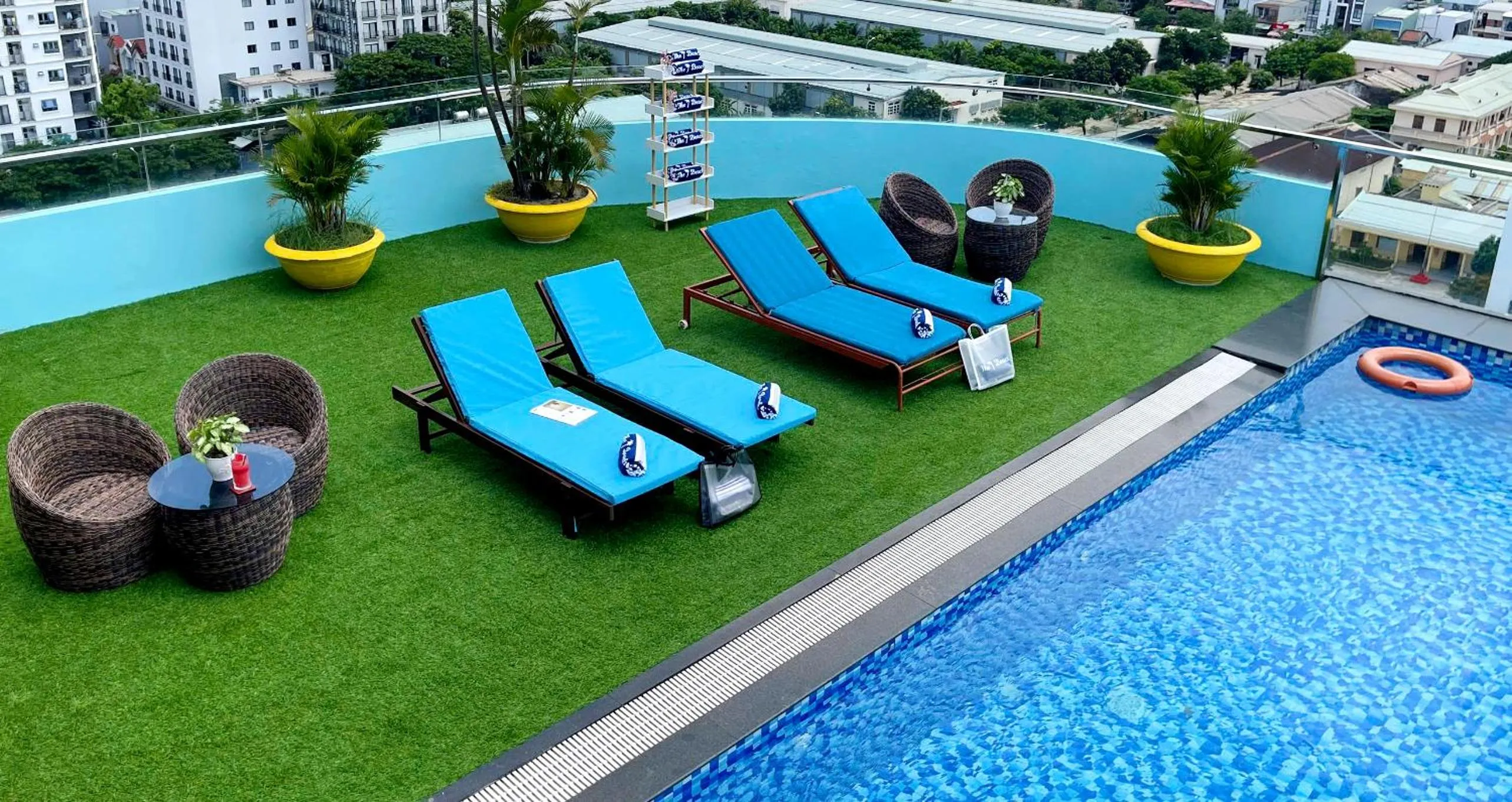 Swimming pool in Ritzy Boutique Hotel Da Nang Beach