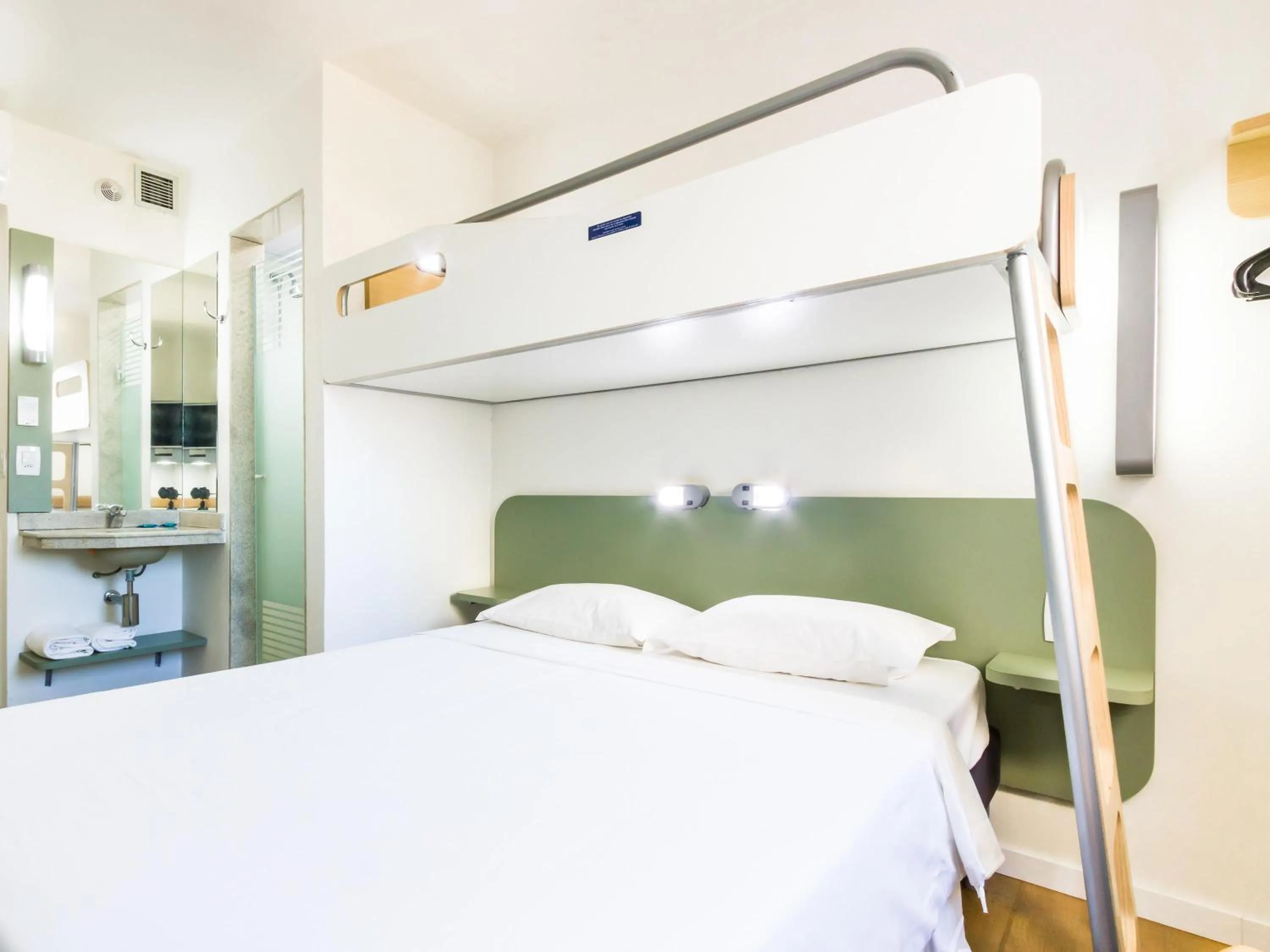 Bedroom, Bed in ibis budget Sao Jose do Rio Preto