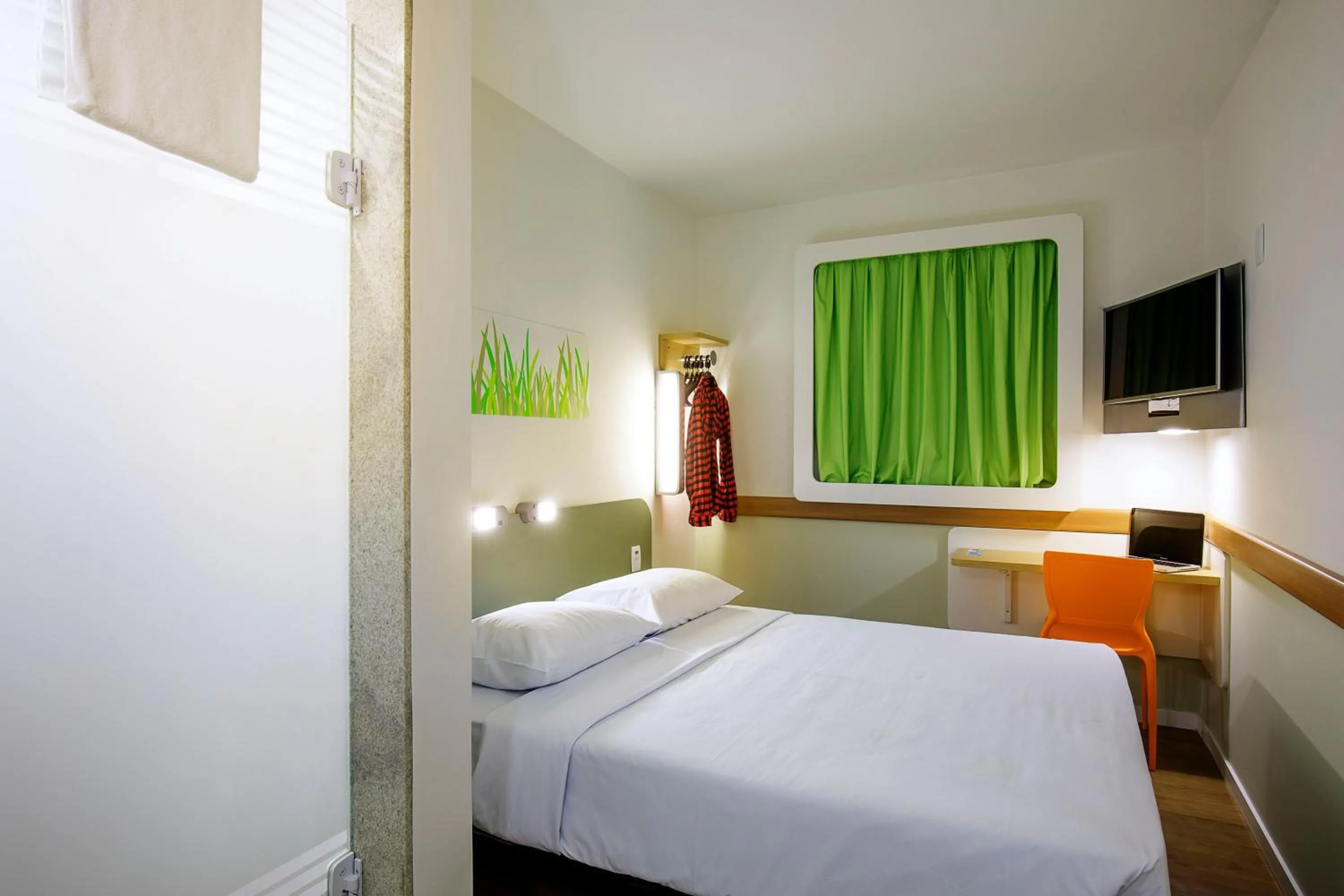 Photo of the whole room, Bed in ibis budget Sao Jose do Rio Preto