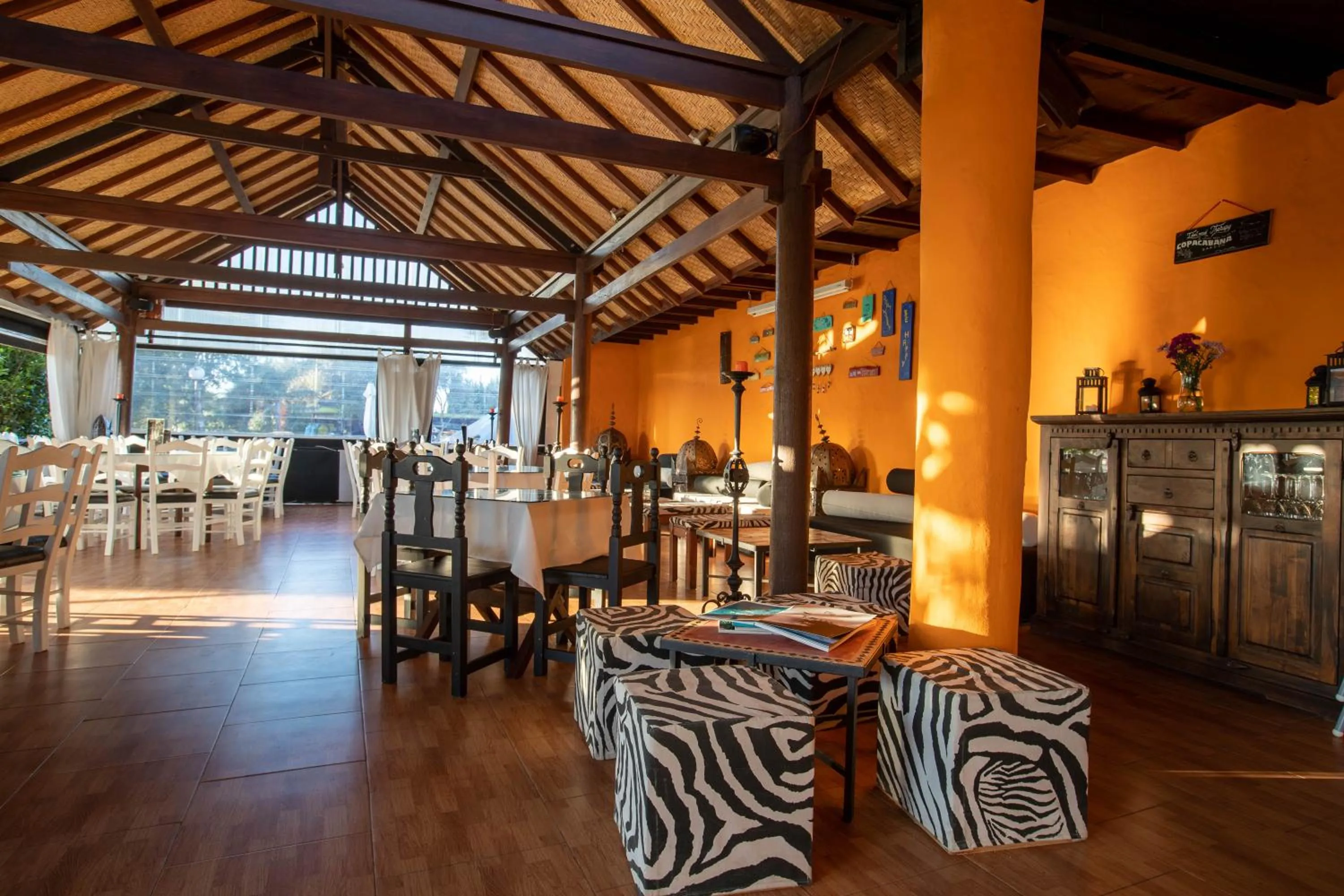 Restaurant/places to eat in Hotel Copacabana Tarifa Beach