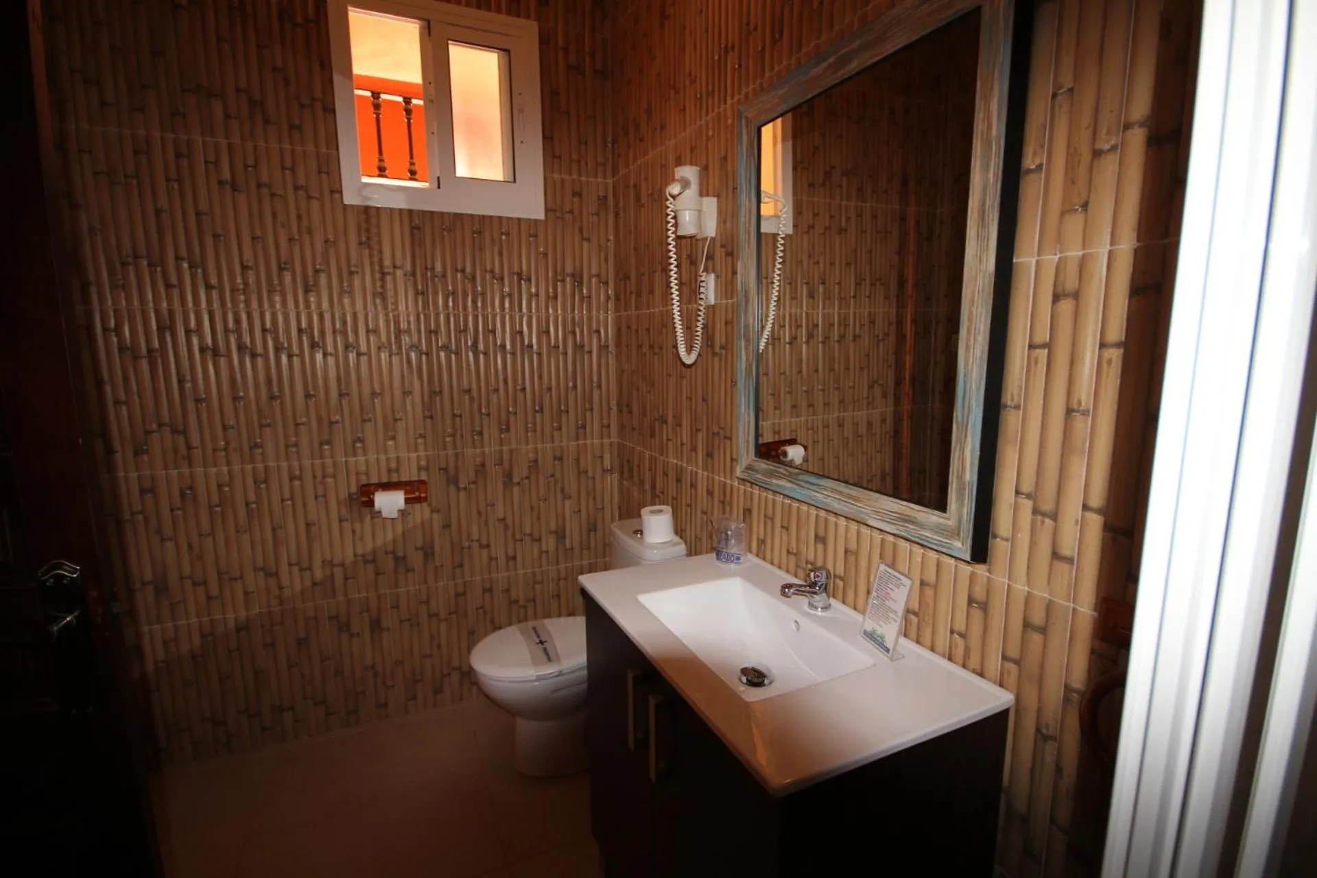 Bathroom in Hotel Copacabana Tarifa Beach