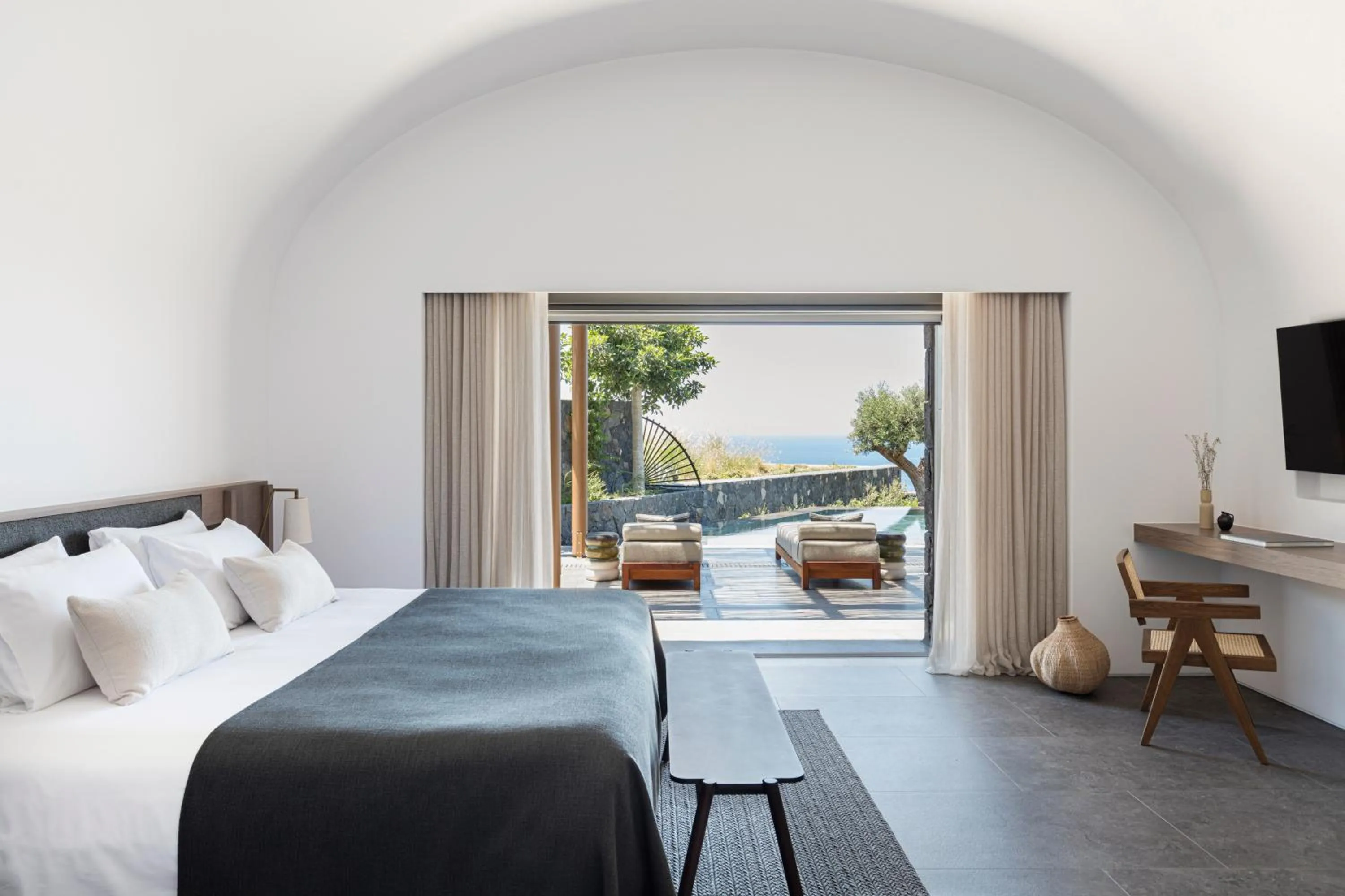 Bedroom, Bed in Canaves Epitome - Small Luxury Hotels of the World