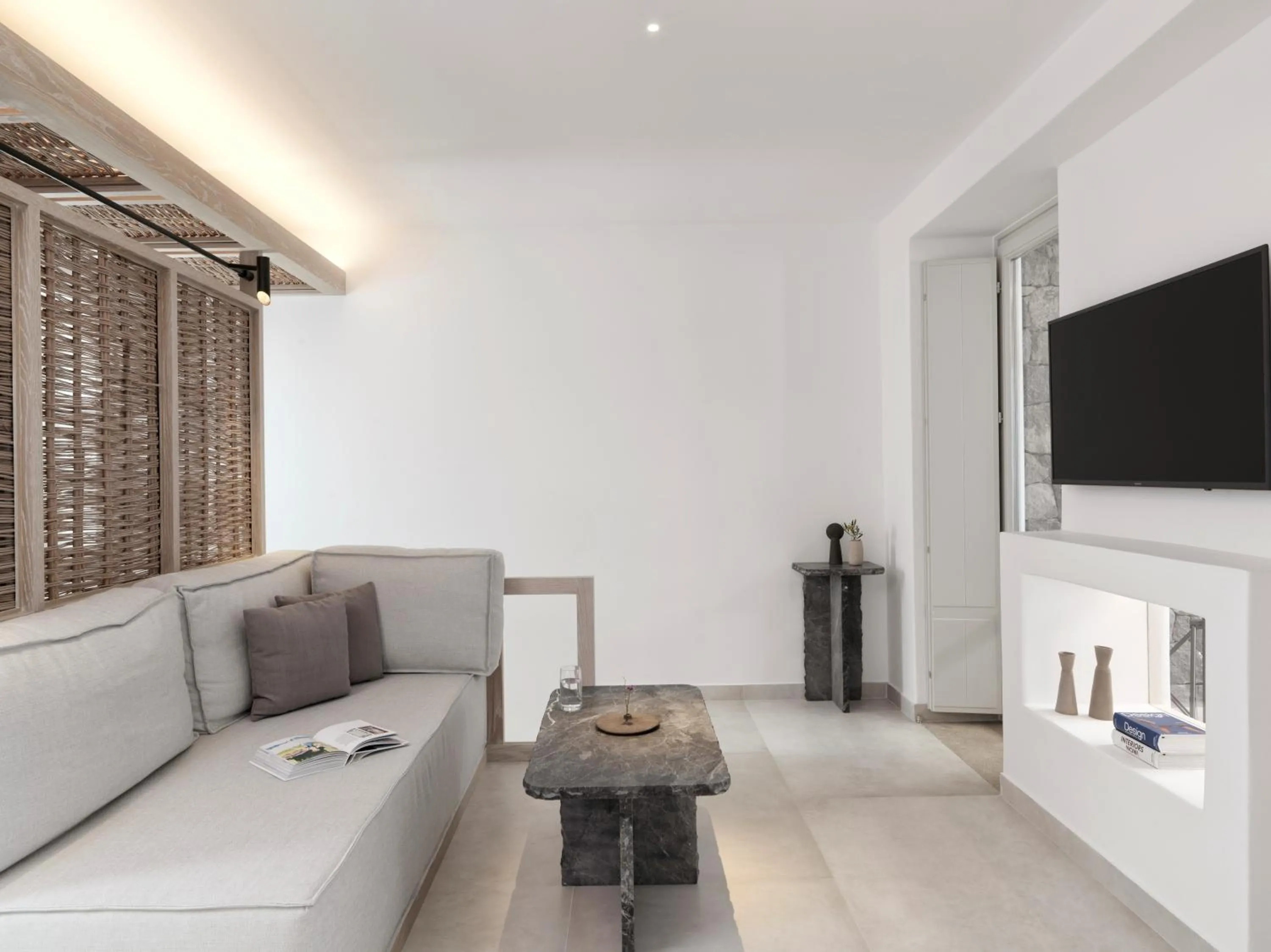 TV and multimedia in Canaves Epitome - Small Luxury Hotels of the World