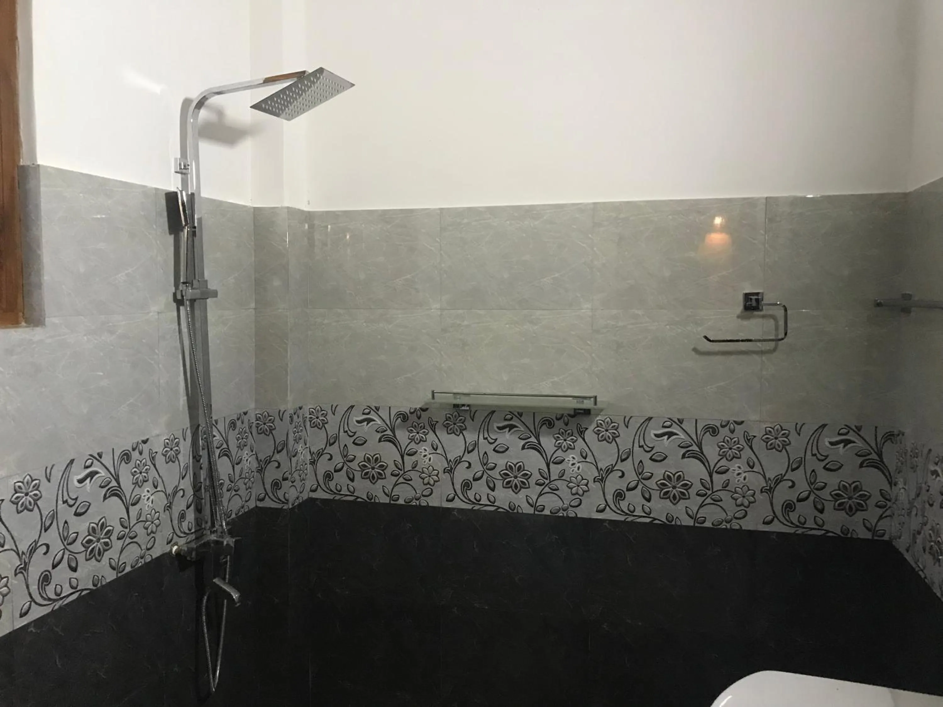 Shower in Green turtle