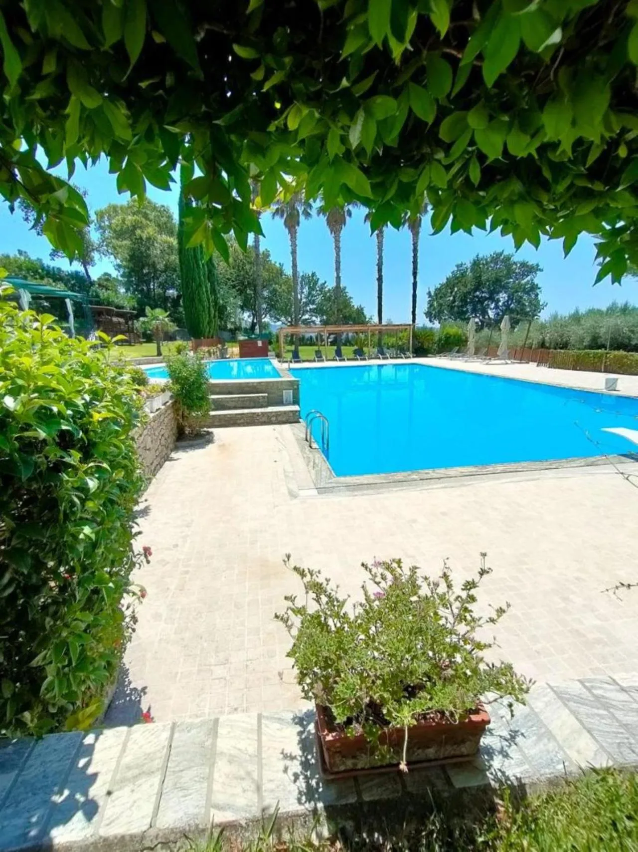 Swimming pool in Residenza Giancesare Family Apartments