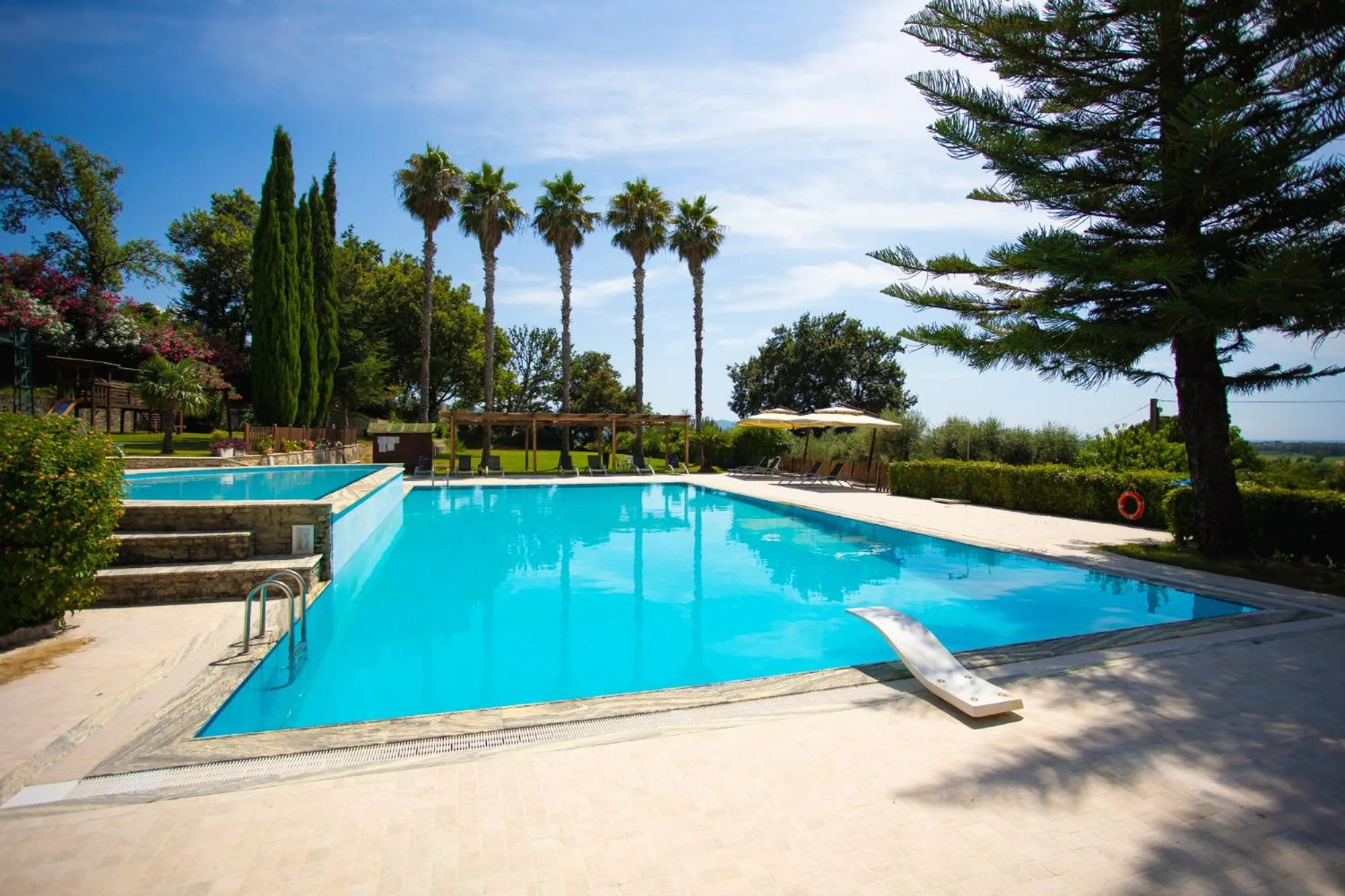 Swimming pool in Residenza Giancesare Family Apartments
