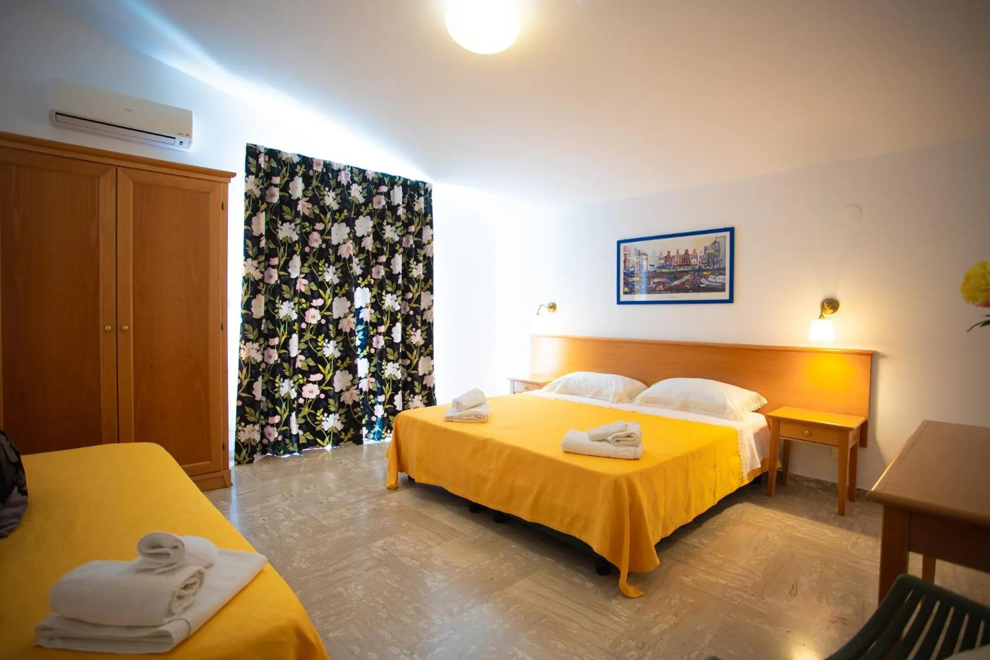 Bedroom, Bed in Residenza Giancesare Family Apartments