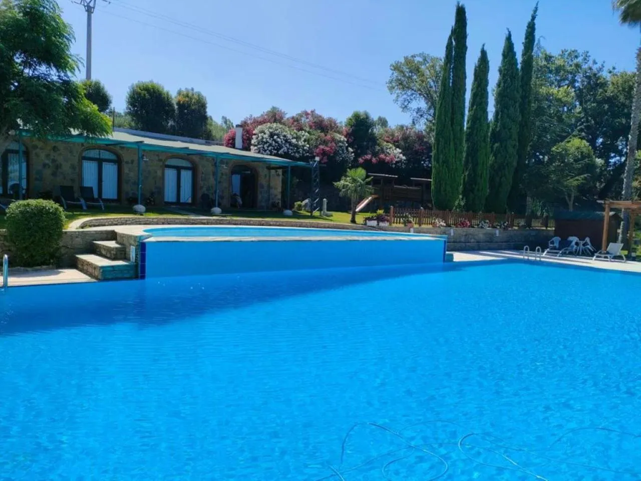 Swimming pool in Residenza Giancesare Family Apartments