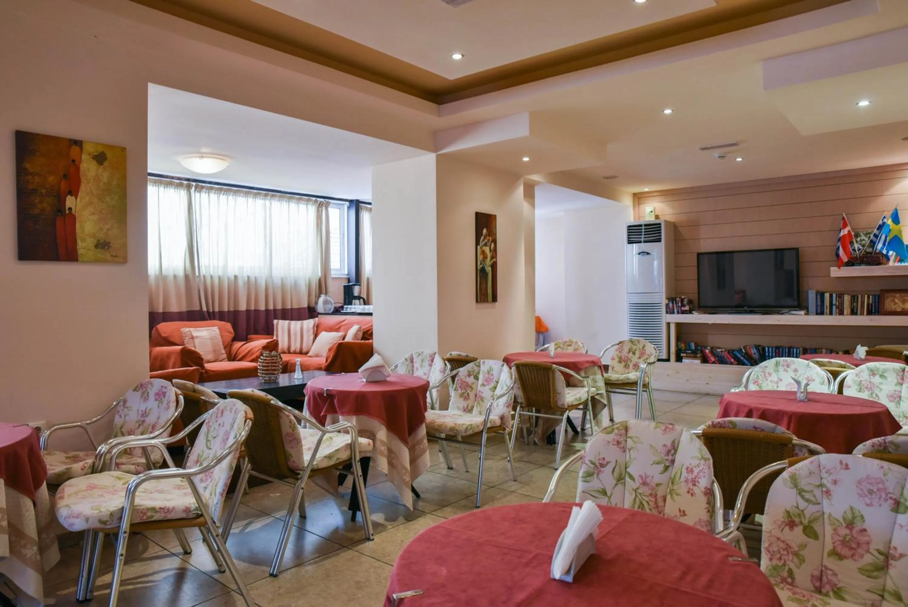 Restaurant/Places to Eat in Amaryllis Hotel