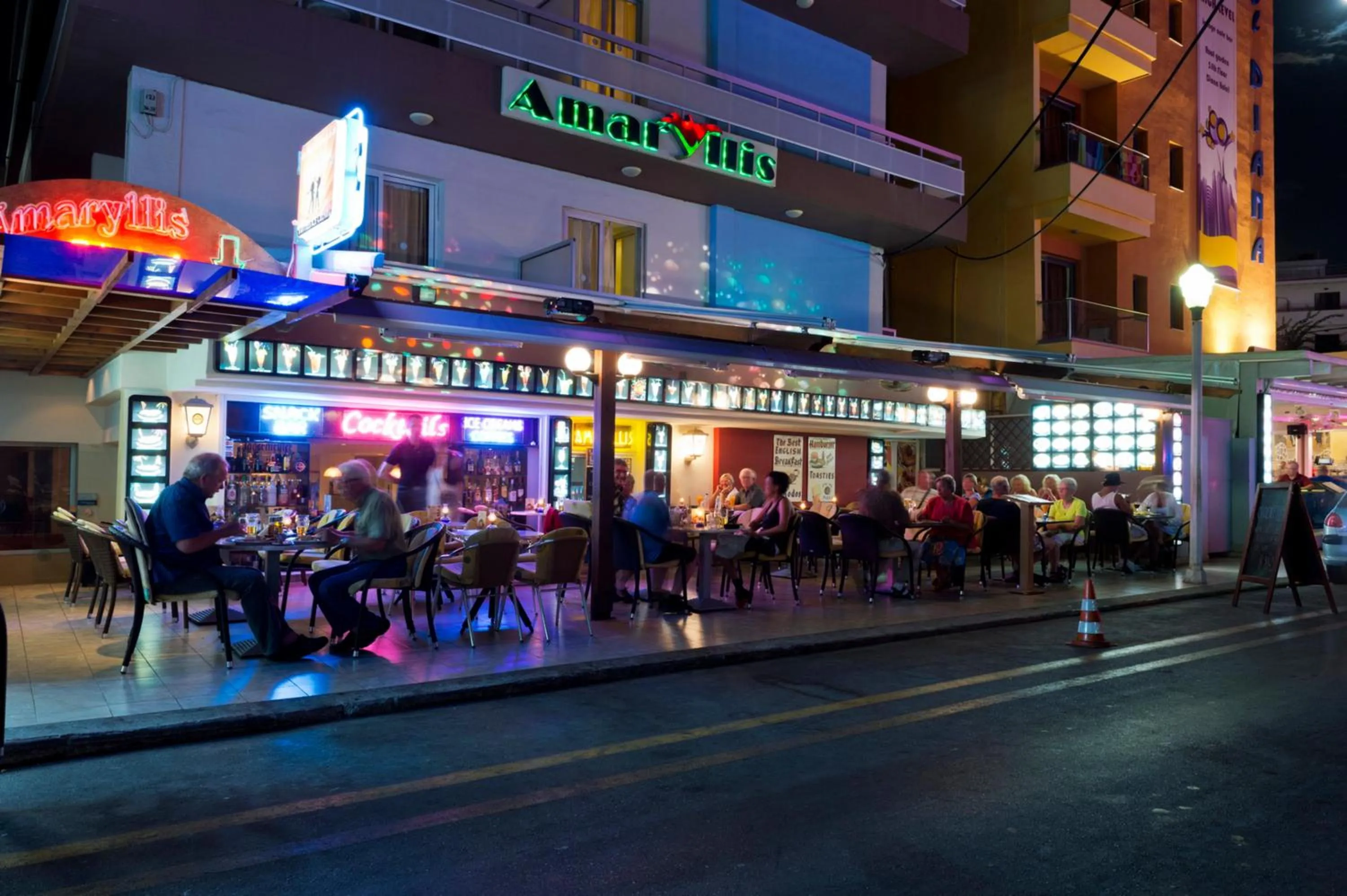 Lounge or bar in Amaryllis Hotel