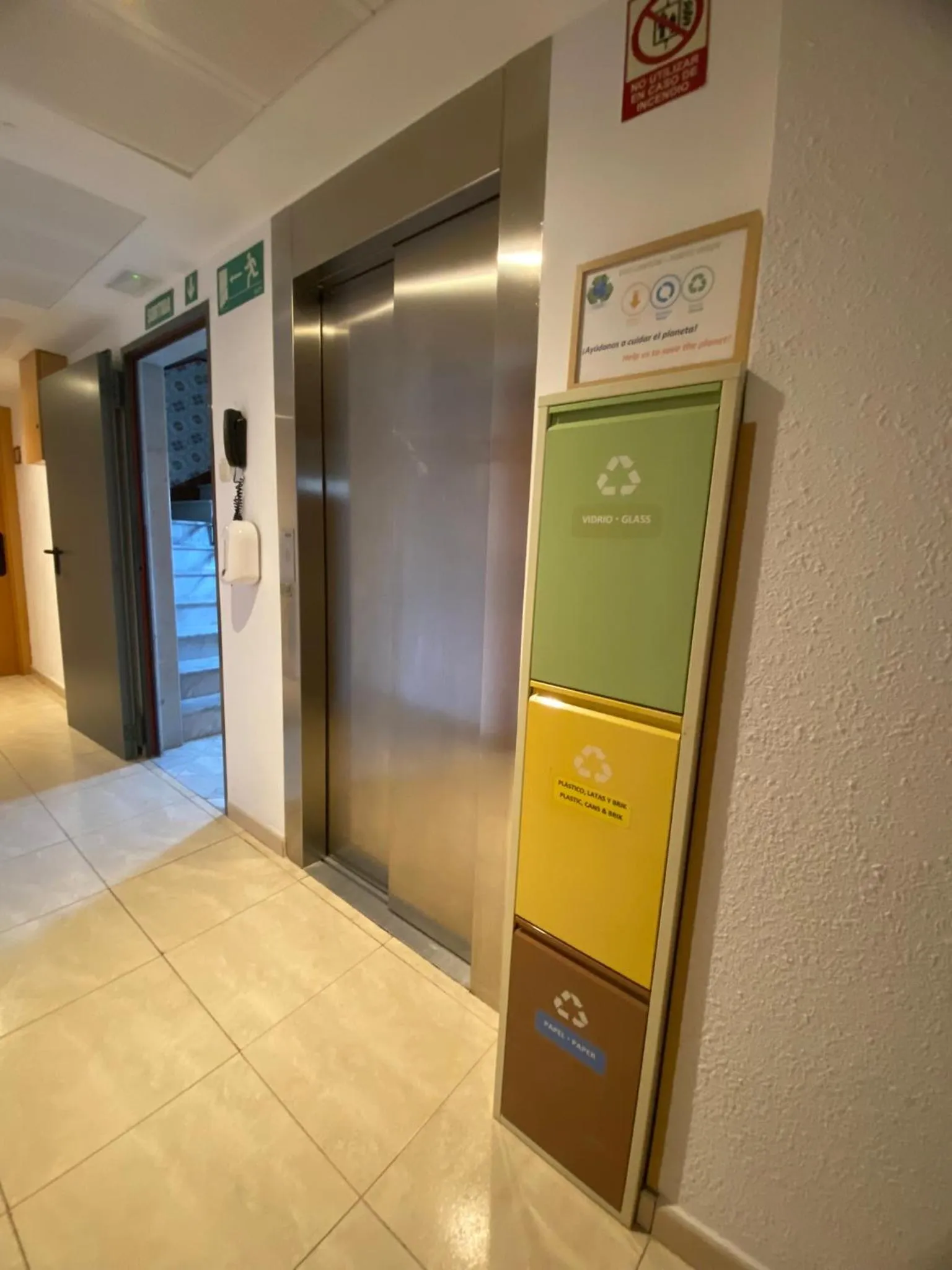 Property building in Hotel Cantón