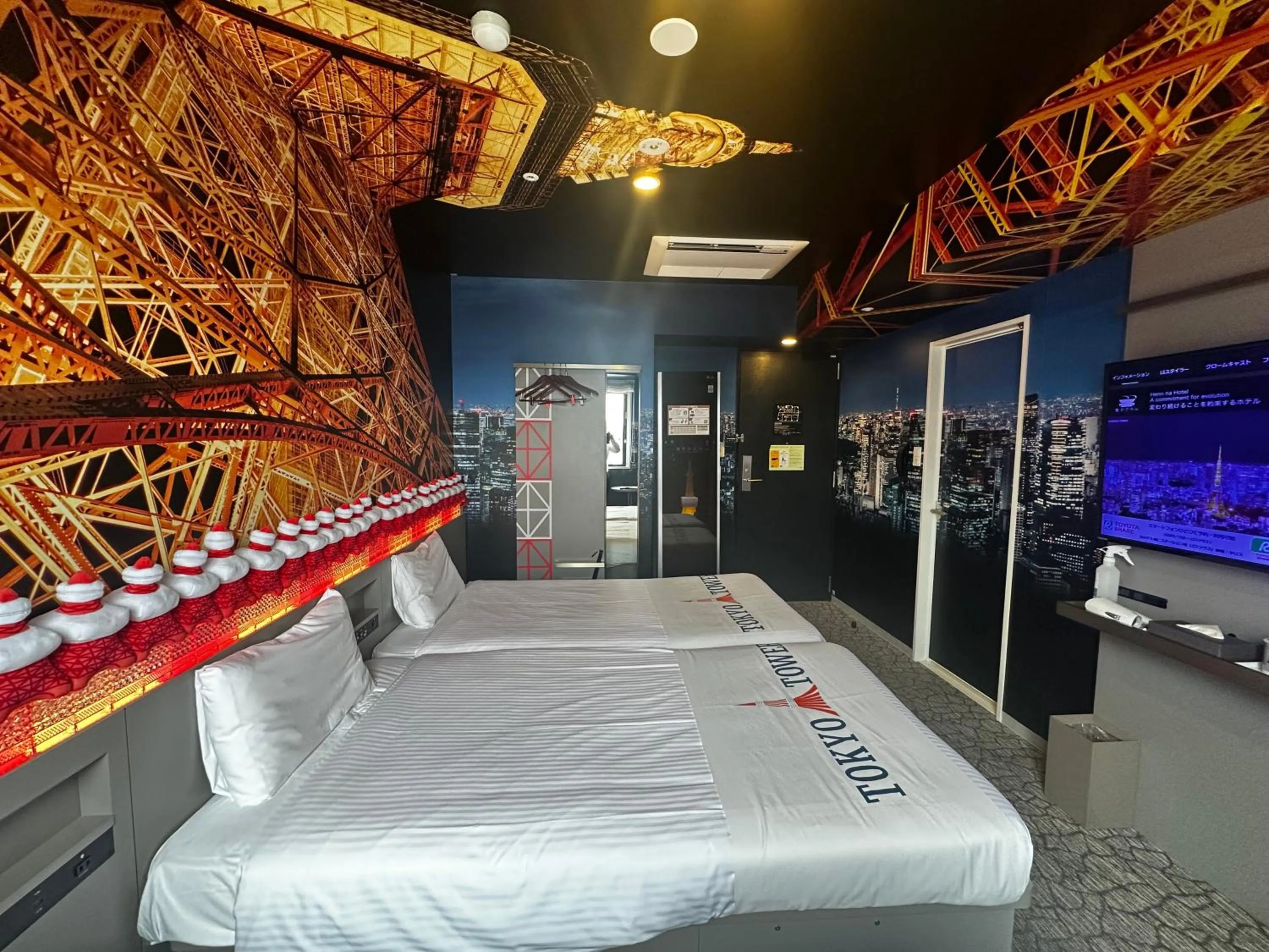 Photo of the whole room, Bed in Henn na Hotel Tokyo Hamamatsucho