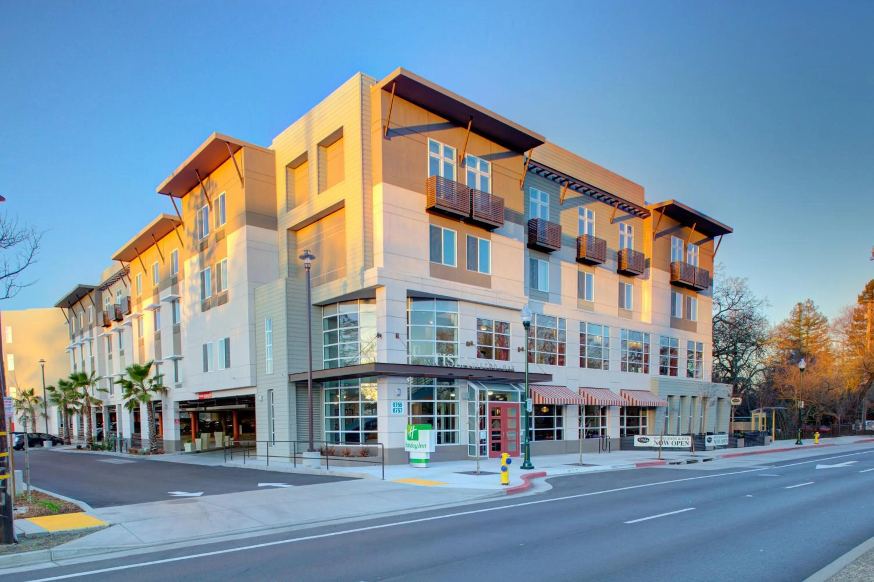 Property building in Holiday Inn Windsor - Wine Country by IHG