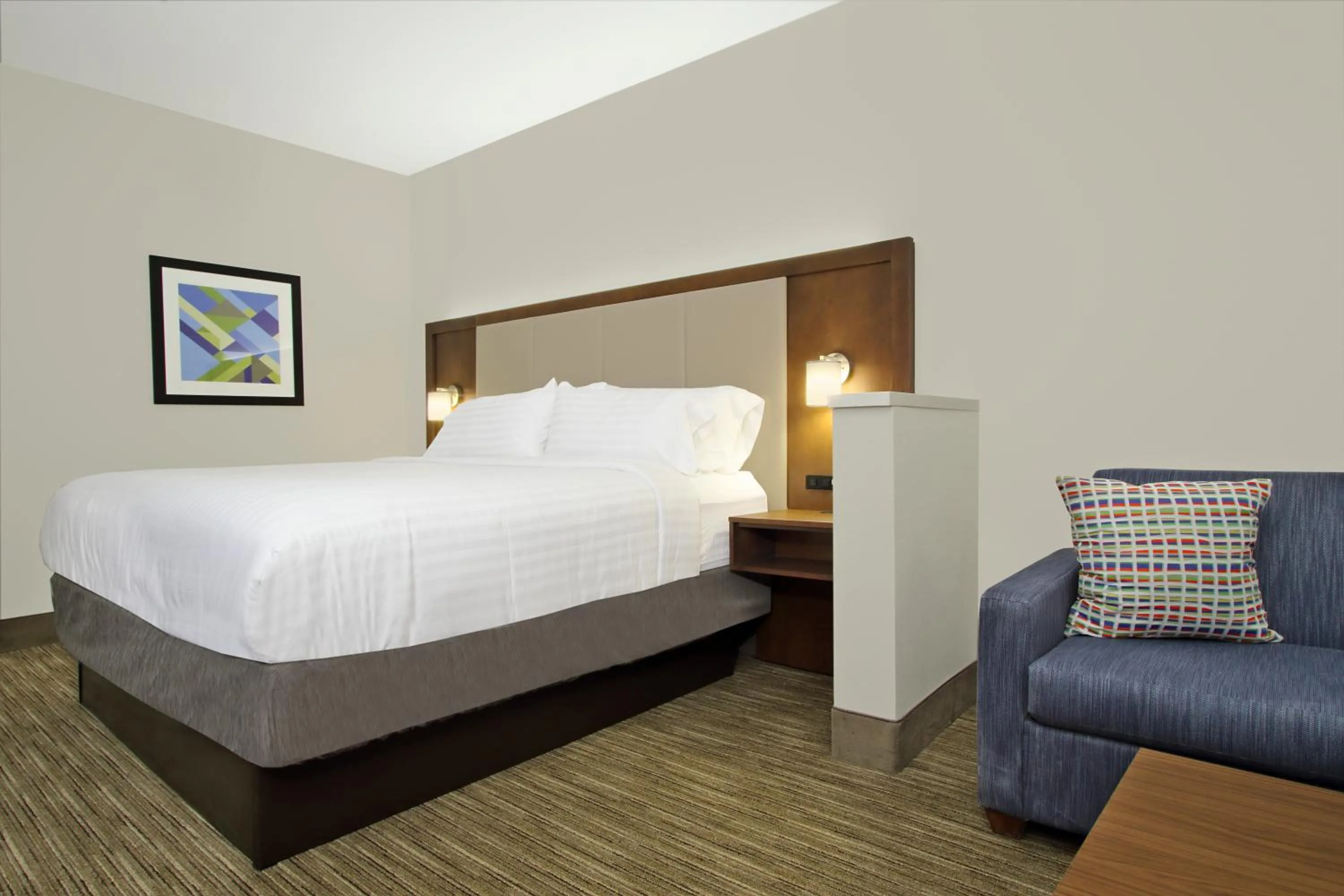 Bedroom, Bed in Holiday Inn Express & Suites Columbus North by IHG