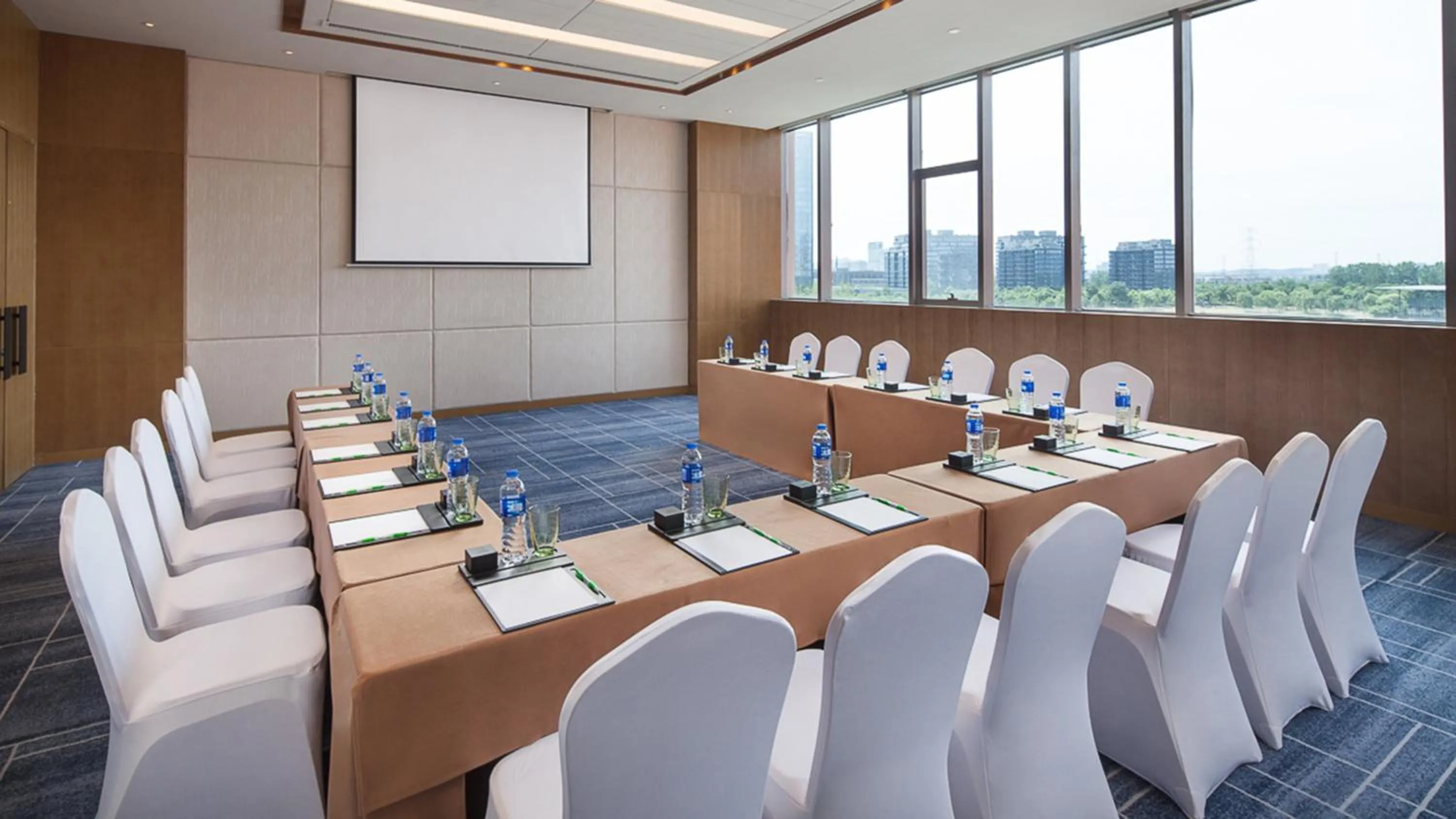 Meeting/conference room in Holiday Inn Nanjing Qinhuai South by IHG