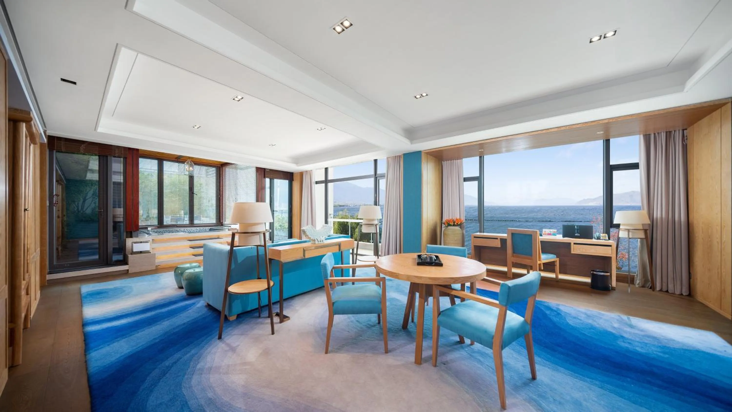 Photo of the whole room in Hotel Indigo Dali Erhai by IHG