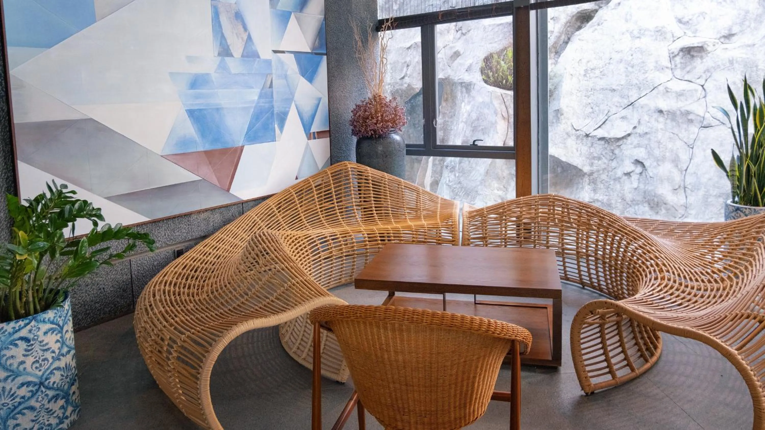 Fitness centre/facilities in Hotel Indigo Dali Erhai by IHG