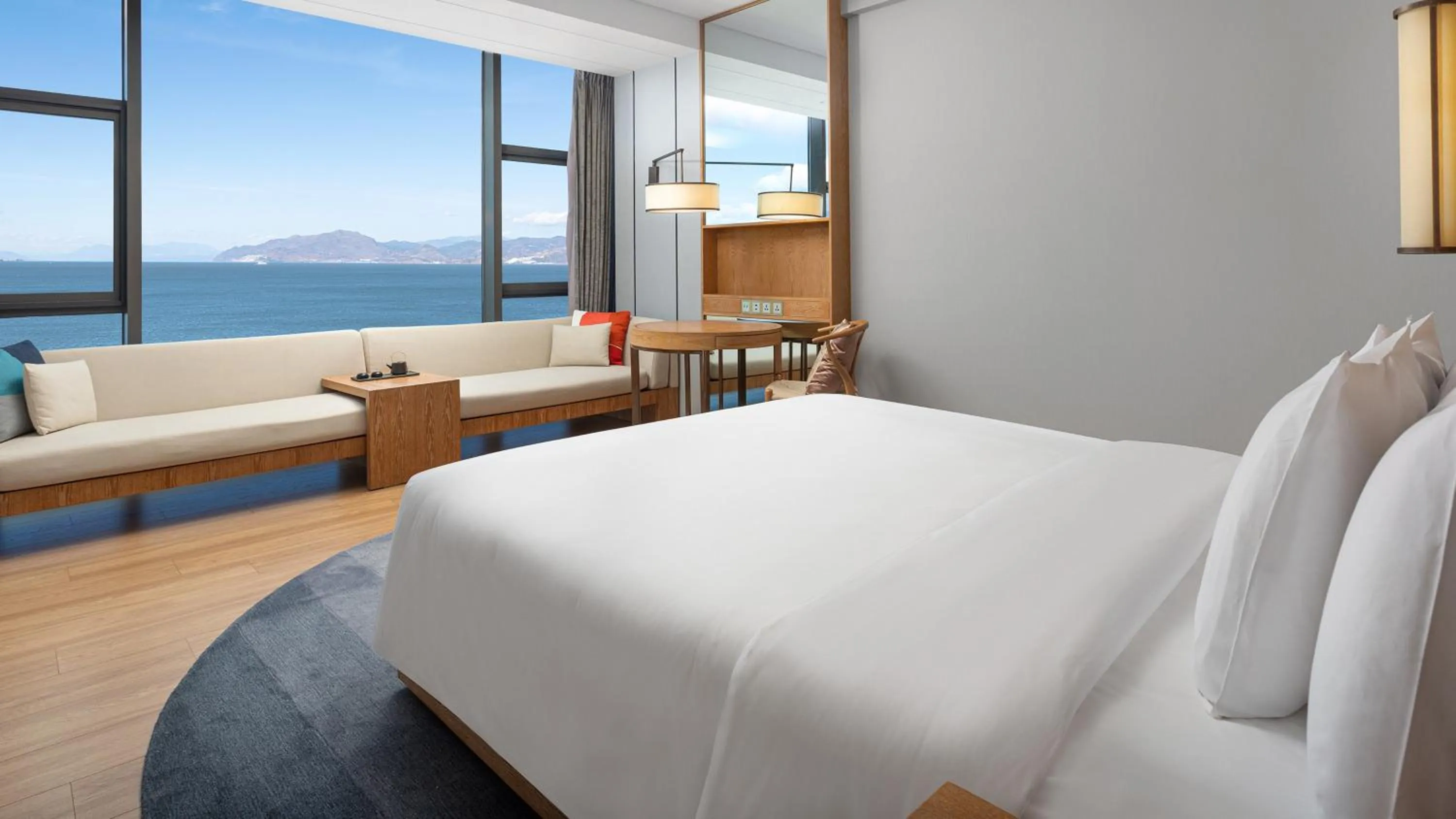 Photo of the whole room, Bed in Hotel Indigo Dali Erhai by IHG