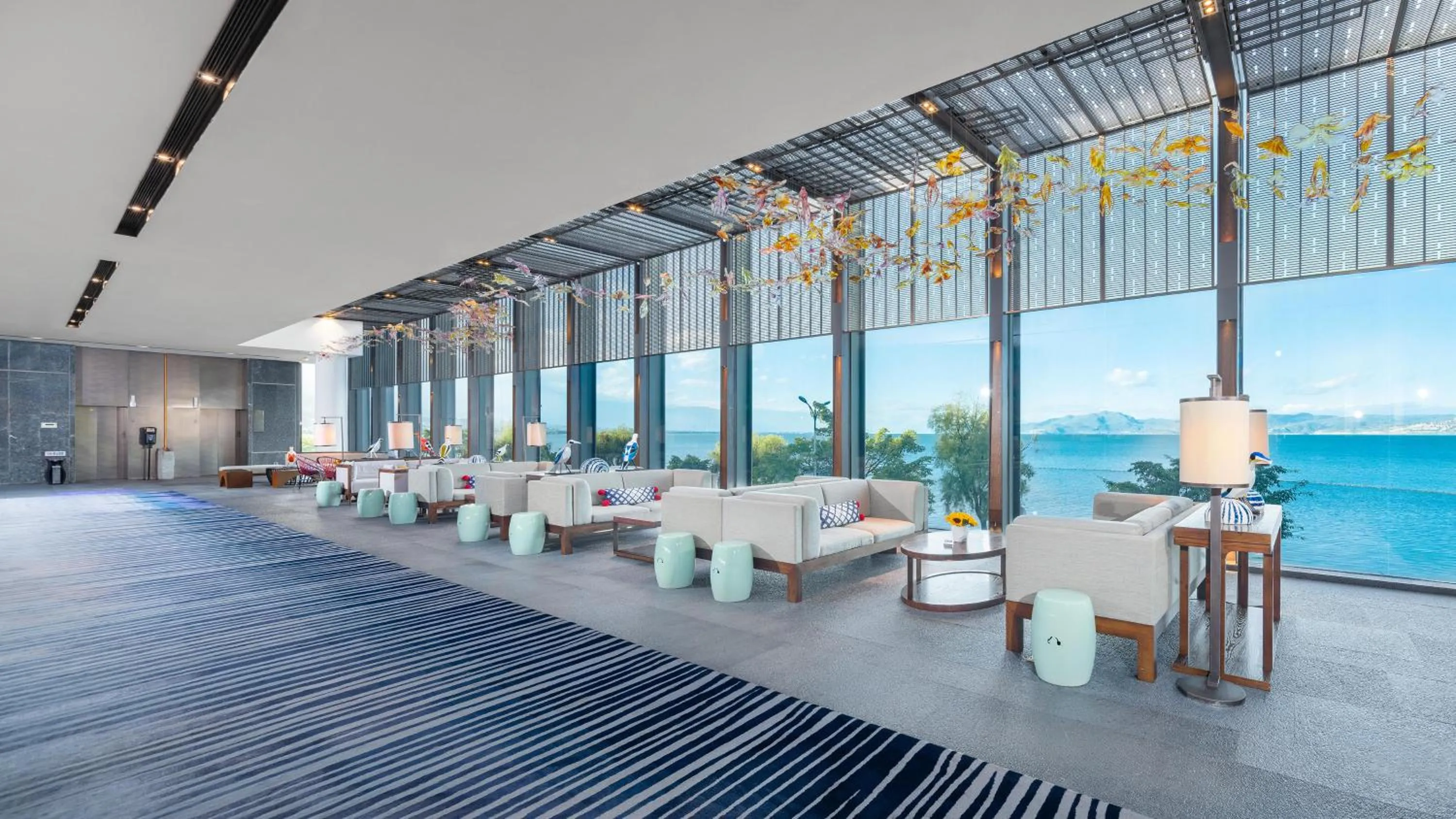 Lobby or reception in Hotel Indigo Dali Erhai by IHG