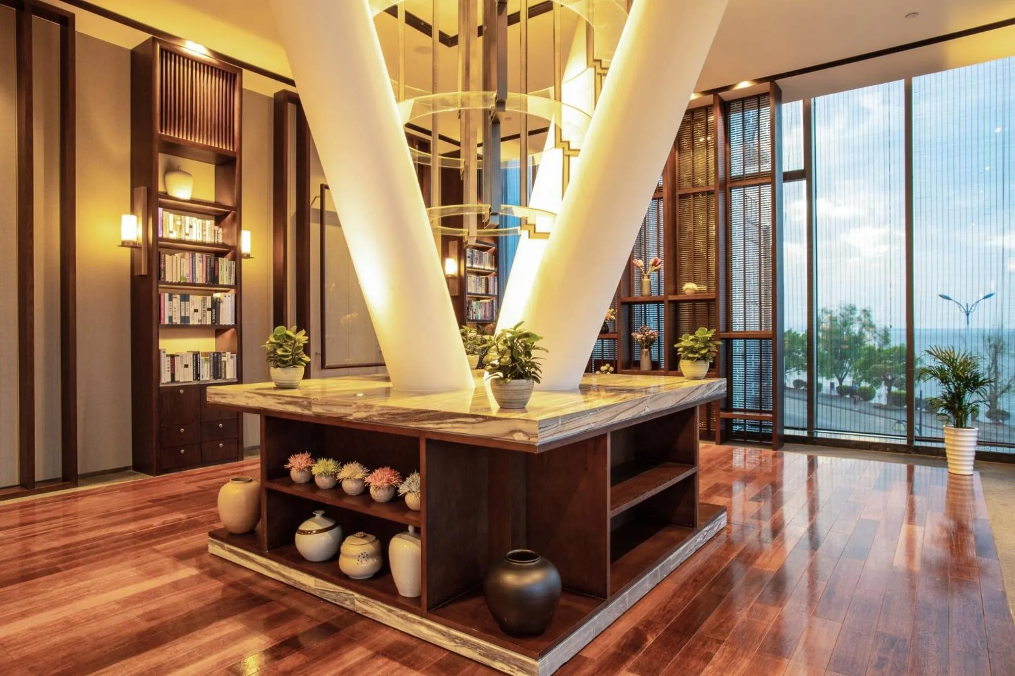 Restaurant/places to eat in Hotel Indigo Dali Erhai by IHG