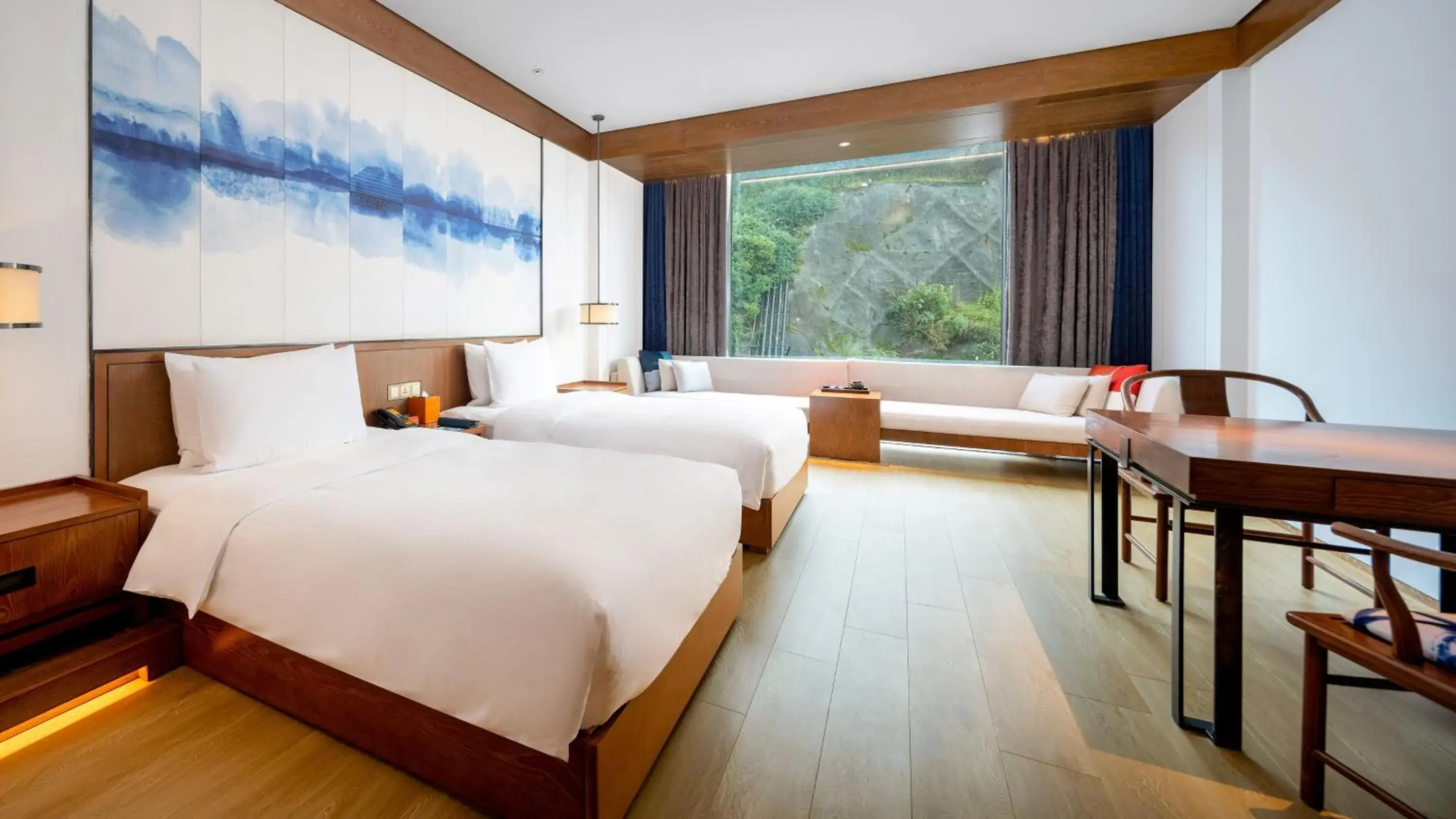 Standard Room in Hotel Indigo Dali Erhai by IHG Standard Room in Hotel Indigo Dali Erhai by IHG