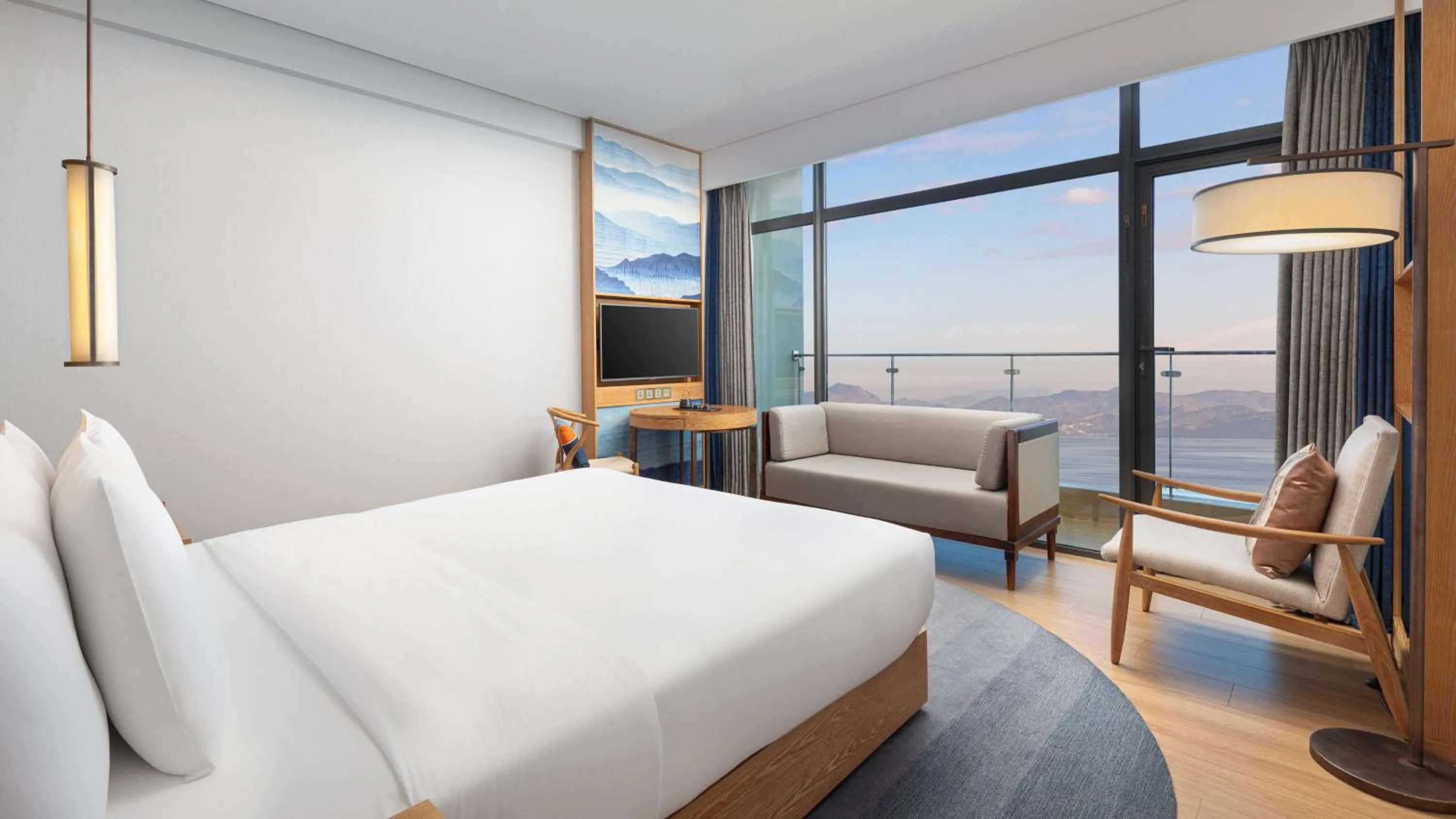 Photo of the whole room, Bed in Hotel Indigo Dali Erhai by IHG