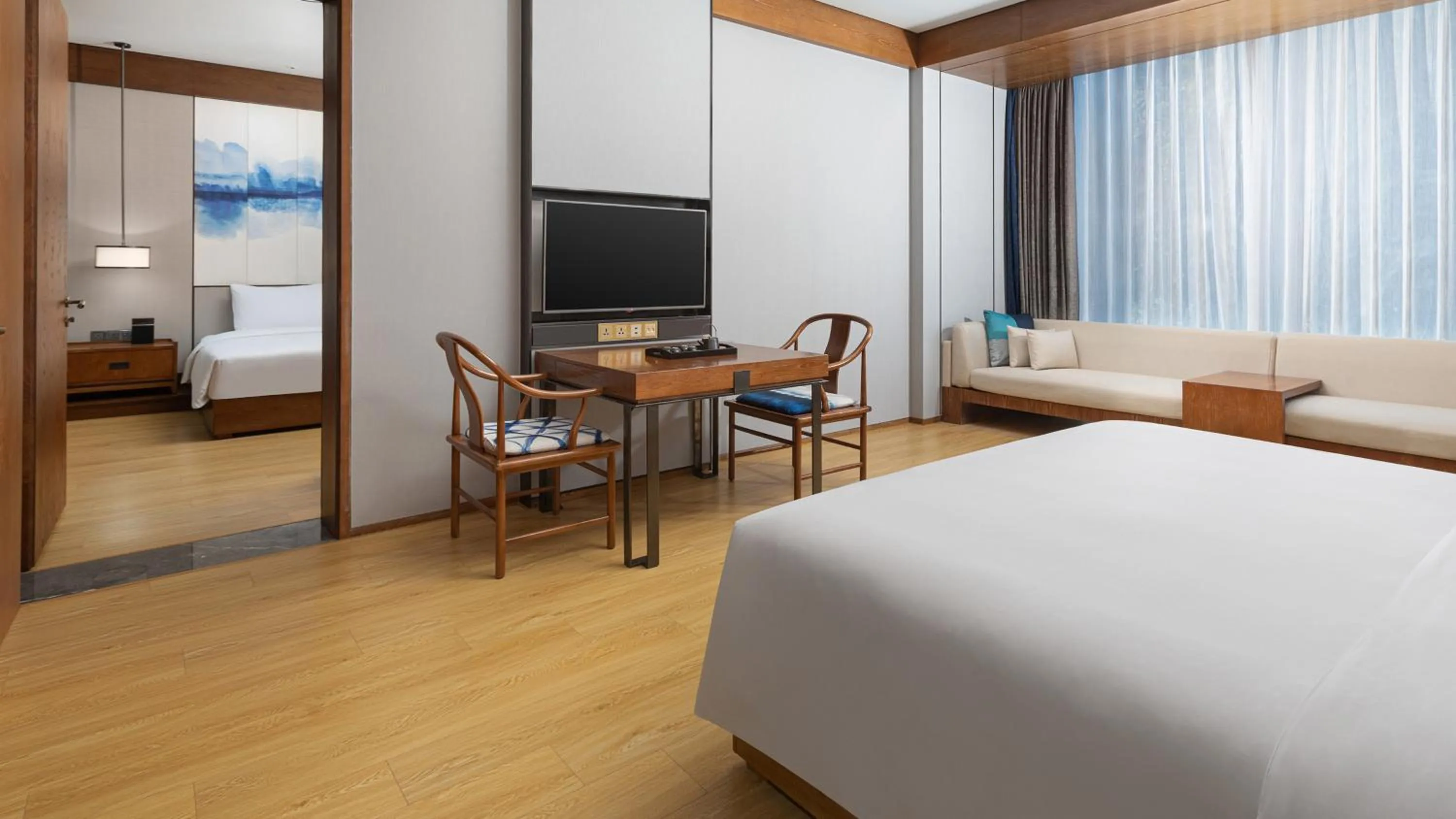 Photo of the whole room, Bed in Hotel Indigo Dali Erhai by IHG