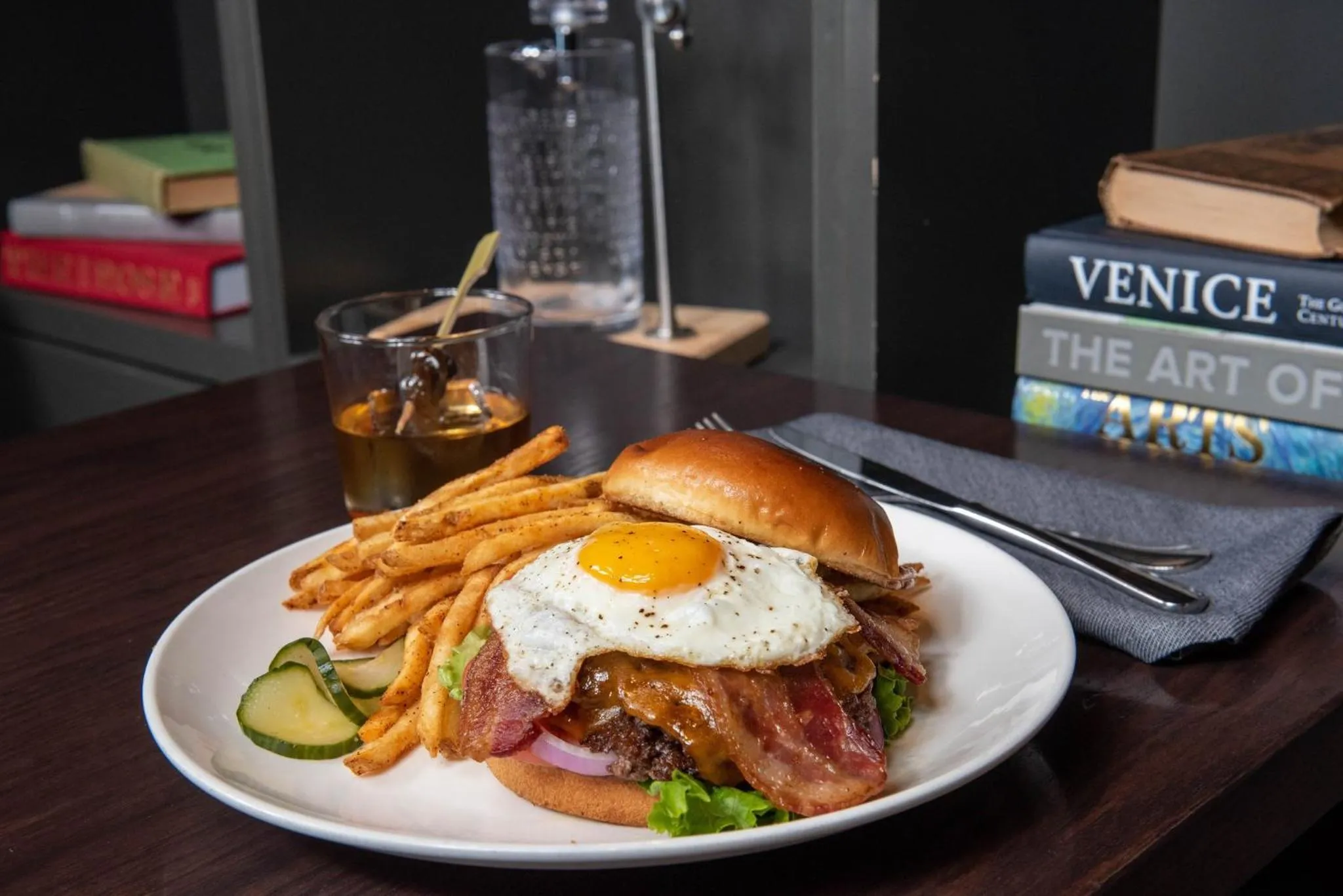 Restaurant/places to eat in InterContinental Minneapolis - St. Paul Airport by IHG