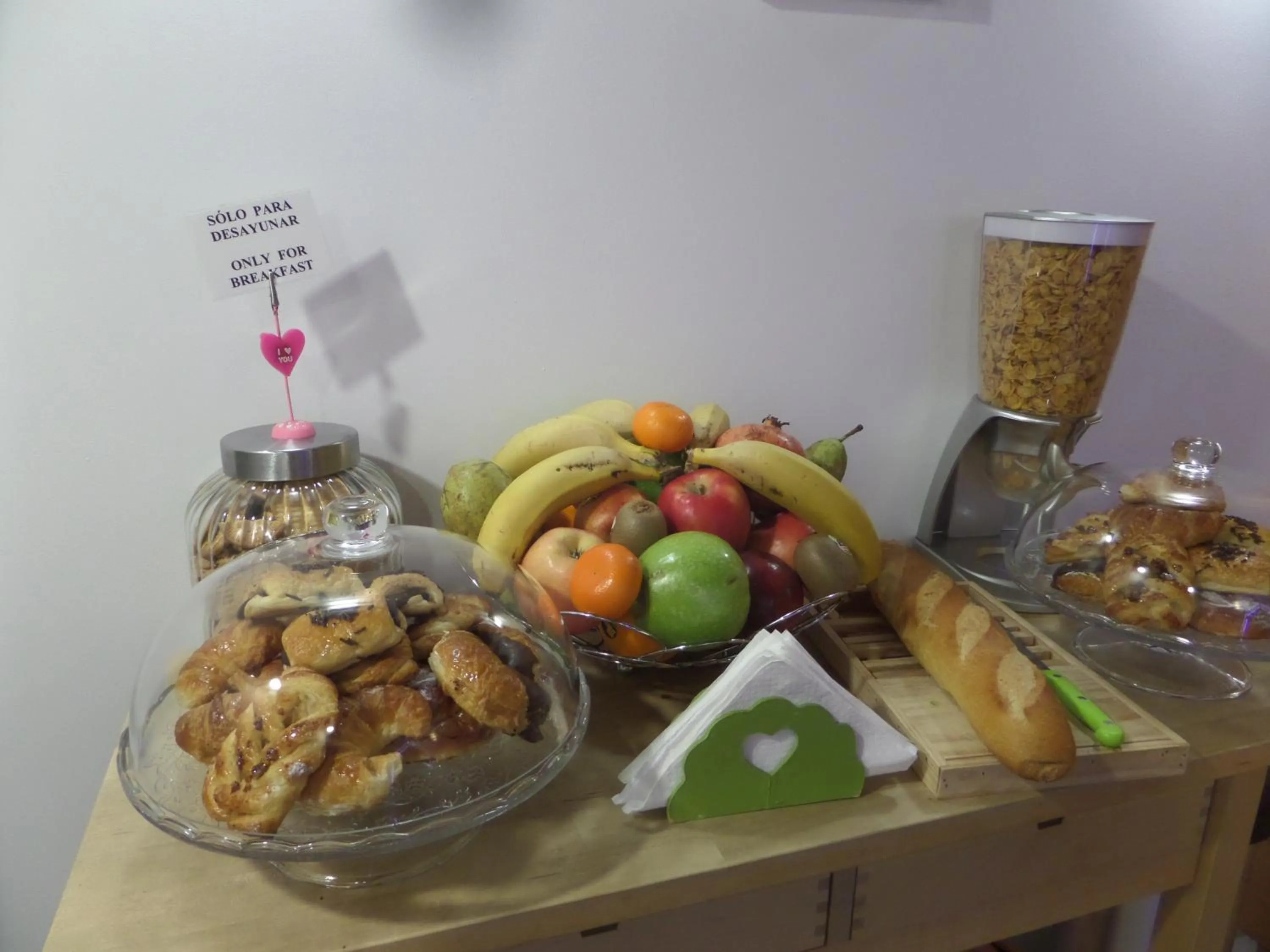 Breakfast in Pensión AliciaZzz Bed And Breakfast Bilbao