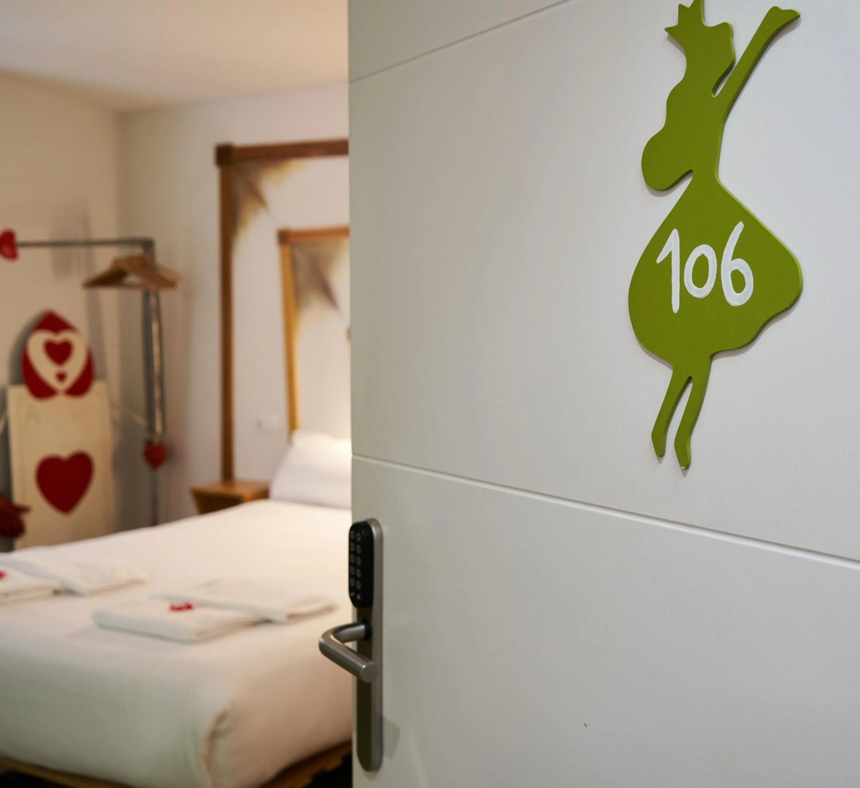 Bed in Pensión AliciaZzz Bed And Breakfast Bilbao