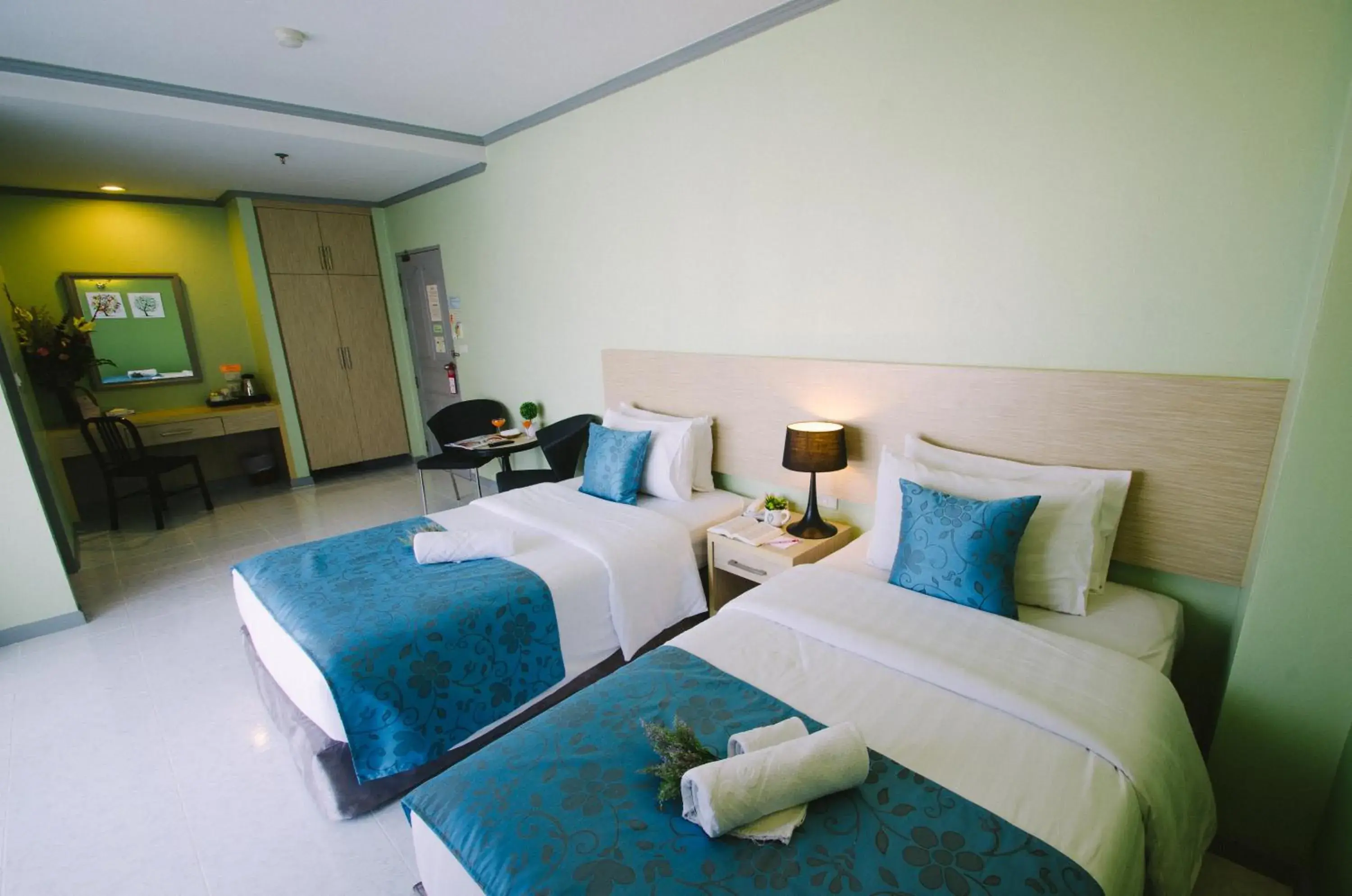 Deluxe Twin Room in Thipurai City Hotel Deluxe Twin Room in Thipurai City Hotel