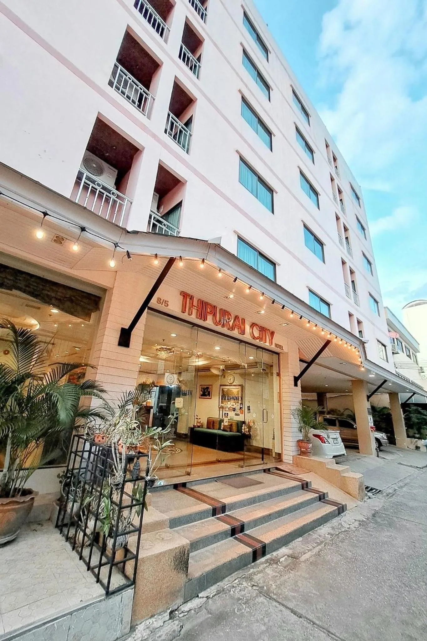 Property building in Thipurai City Hotel