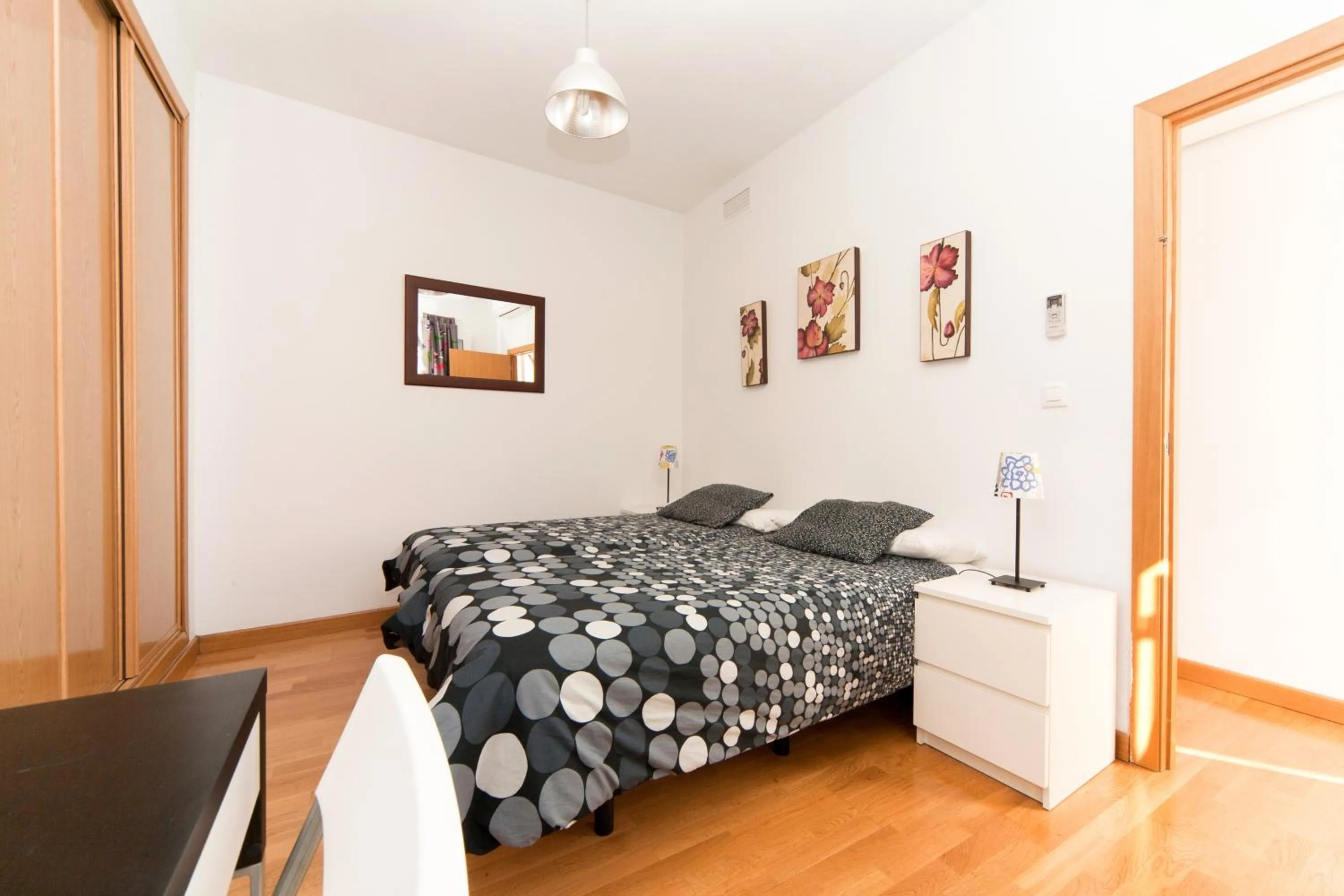 Bedroom, Bed in La Casa del Conde de Gelves Apartments