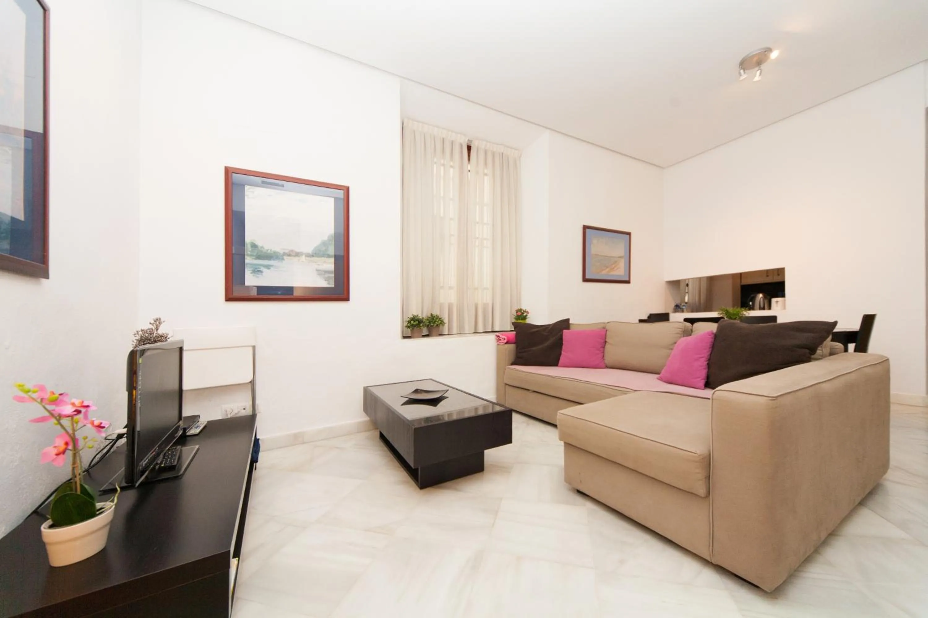 Living room in La Casa del Conde de Gelves Apartments